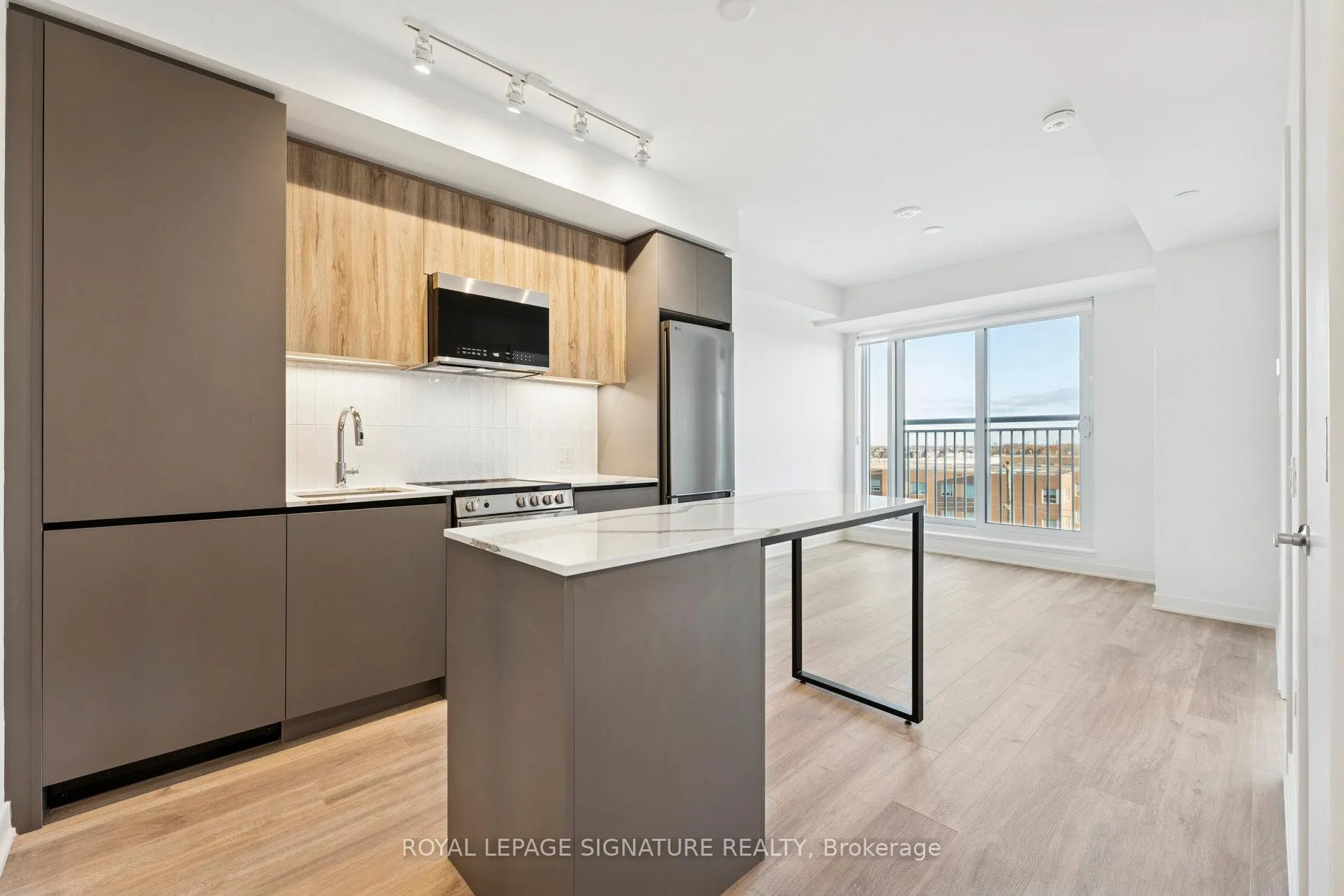 Photo 4 of Unit 817, 20 All Nations Drive, Brampton, Northwest Brampton — HOMEH