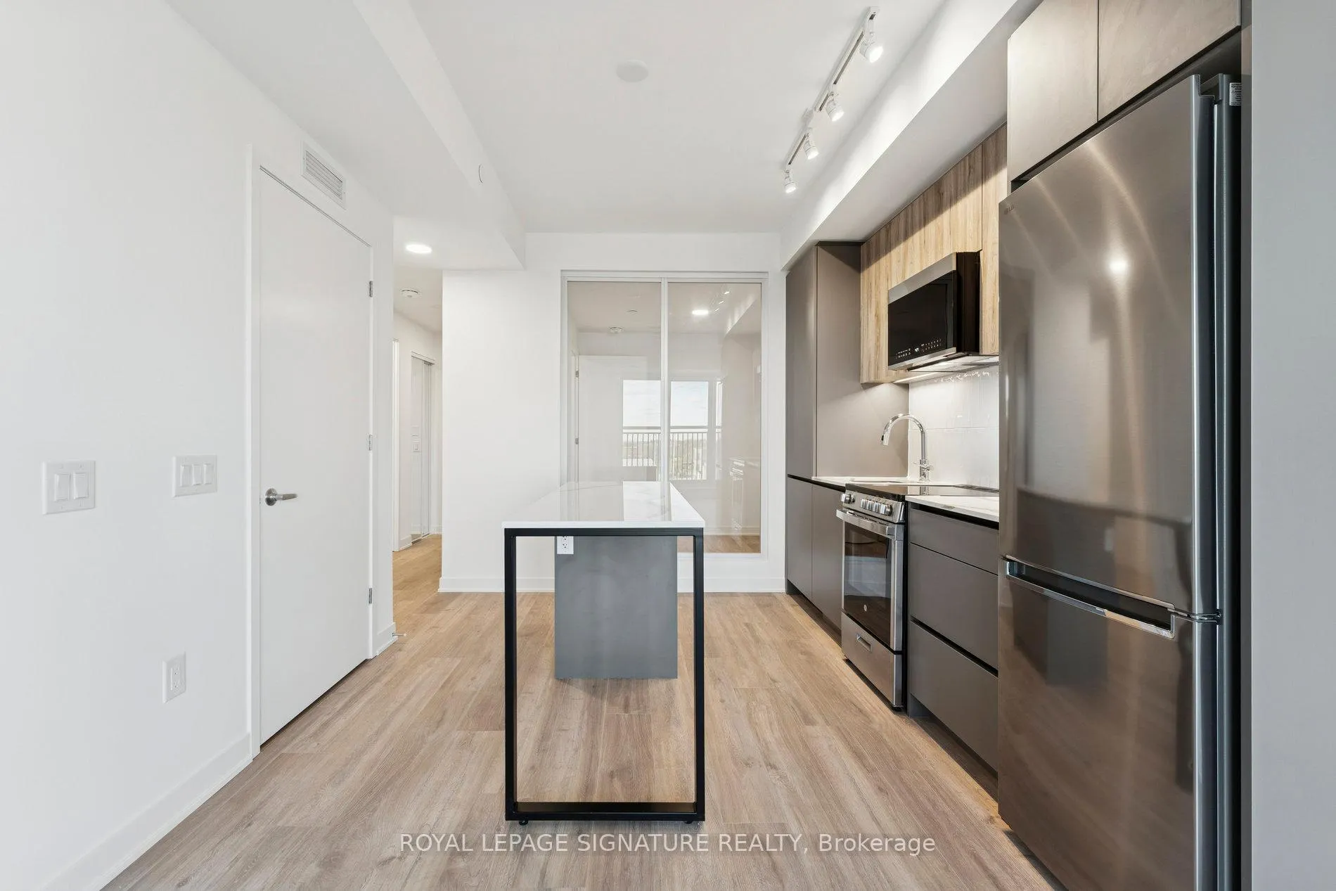 Photo 6 of Unit 817, 20 All Nations Drive, Brampton, Northwest Brampton — HOMEH