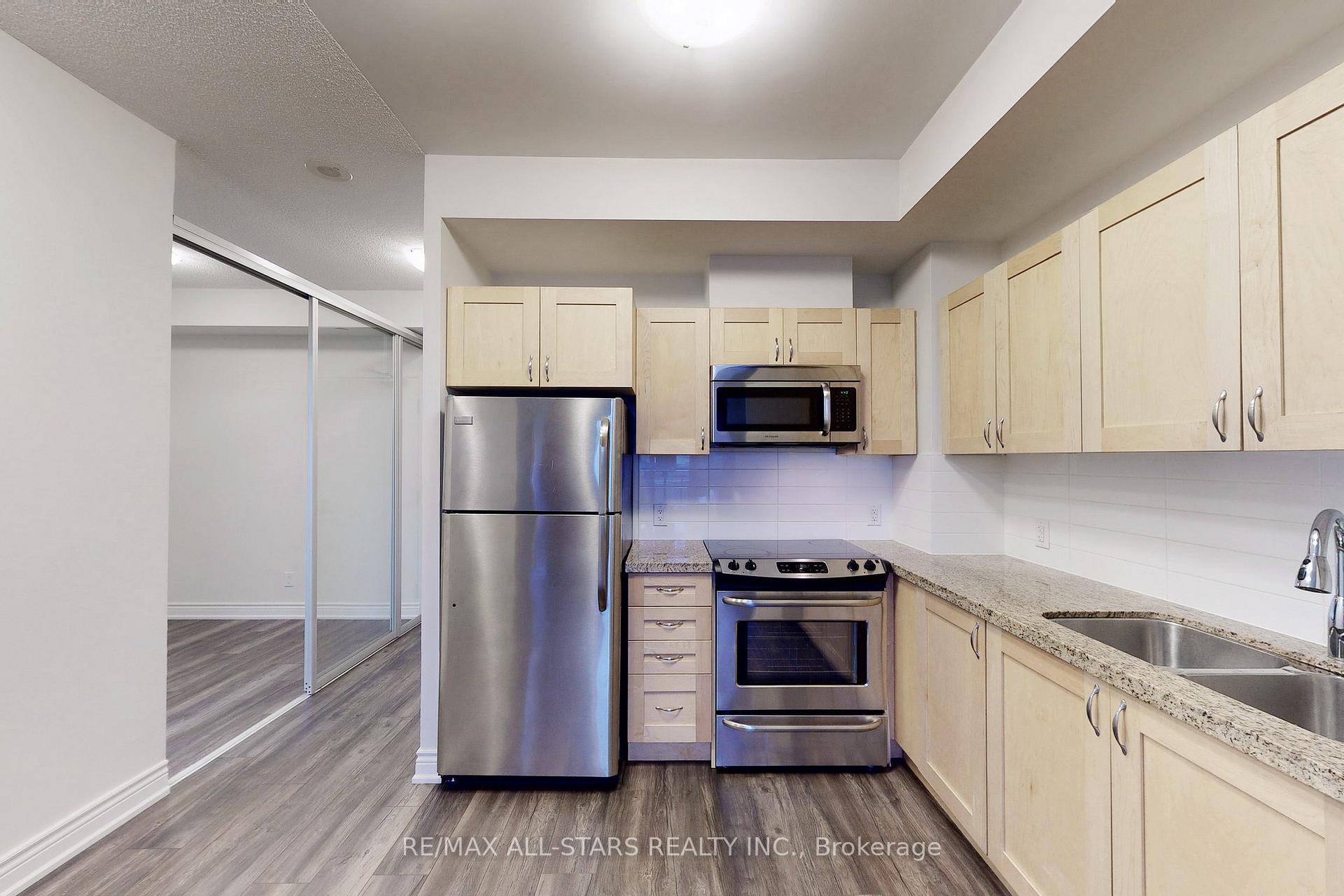Photo 10 of Unit 218, 540 Bur Oak Avenue, Markham, Berczy — HOMEH