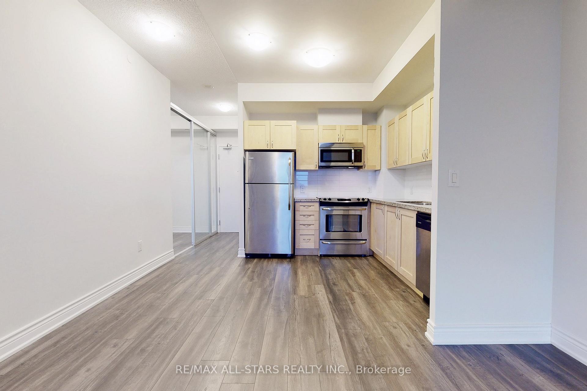 Photo 13 of Unit 218, 540 Bur Oak Avenue, Markham, Berczy — HOMEH