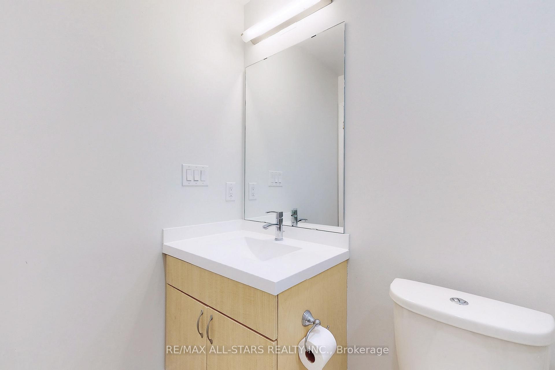 Photo 21 of Unit 218, 540 Bur Oak Avenue, Markham, Berczy — HOMEH