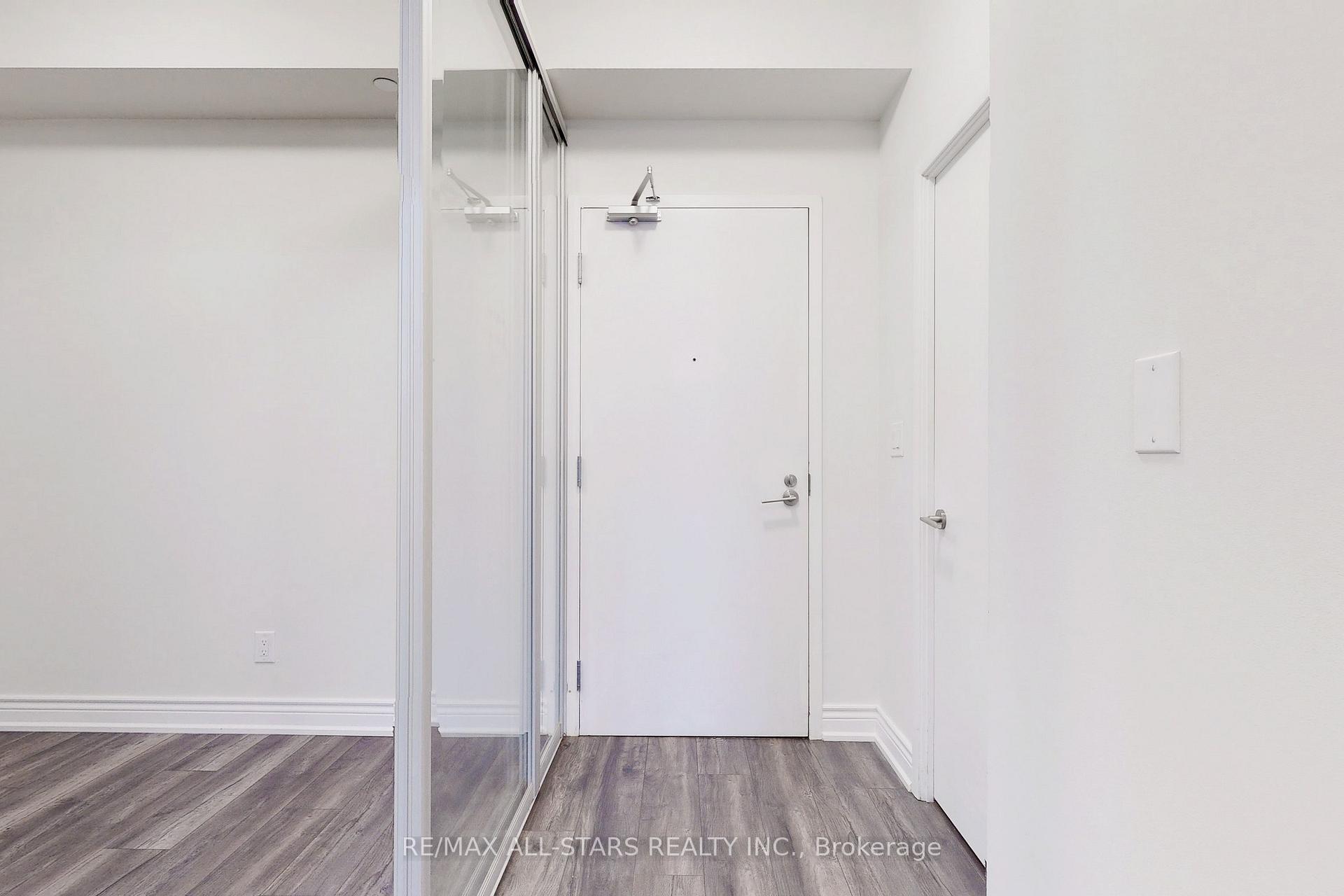 Photo 60 of Unit 218, 540 Bur Oak Avenue, Markham, Berczy — HOMEH