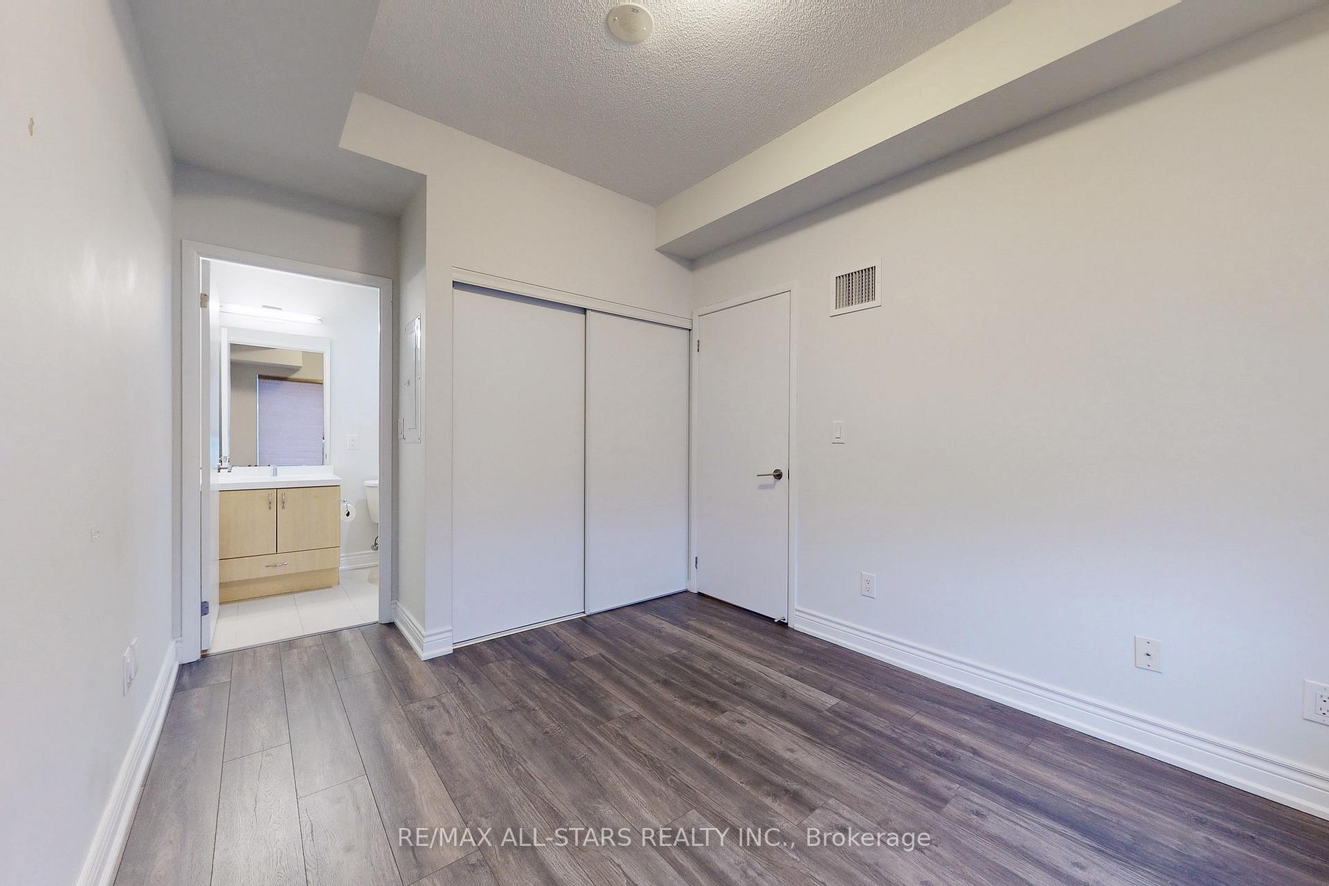 Photo 38 of Unit 218, 540 Bur Oak Avenue, Markham, Berczy — HOMEH
