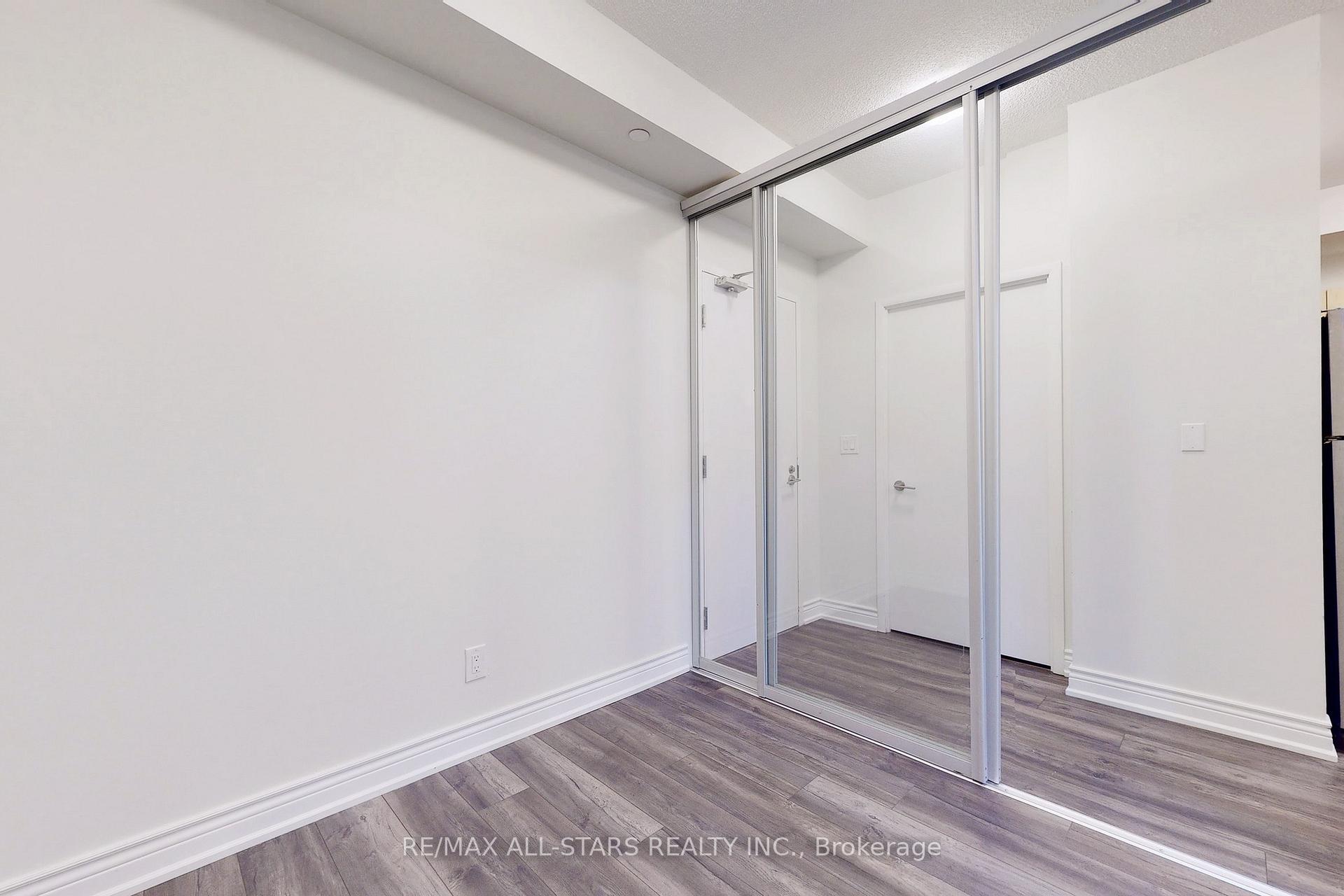 Photo 42 of Unit 218, 540 Bur Oak Avenue, Markham, Berczy — HOMEH