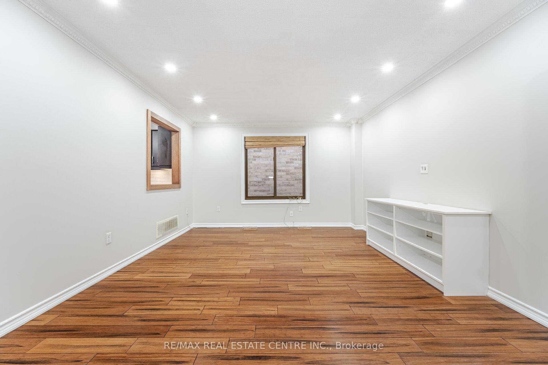 Photo 5 of 10 Sheldon Drive, Ajax, Central — HOMEH