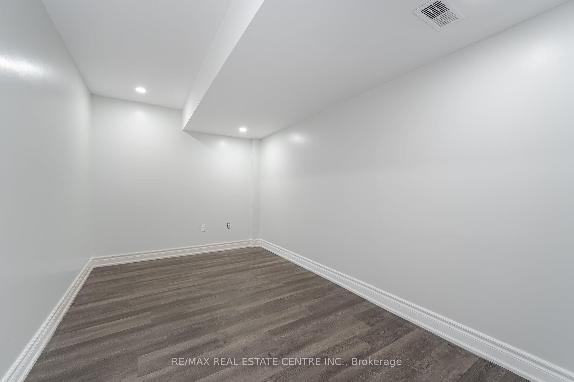 Photo 35 of 10 Sheldon Drive, Ajax, Central — HOMEH