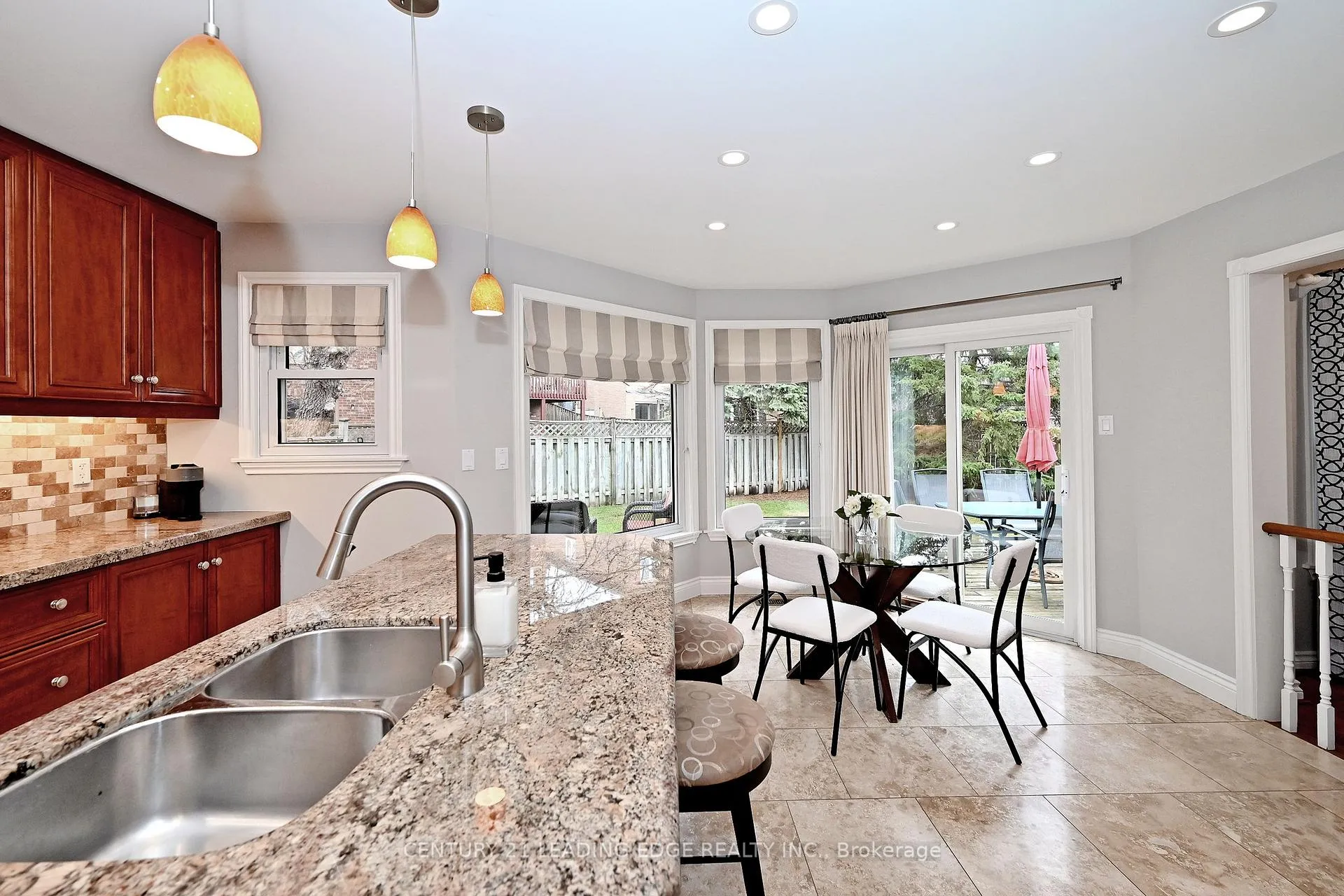 Photo 16 of 19 Berkeley Court, Markham, Unionville — HOMEH