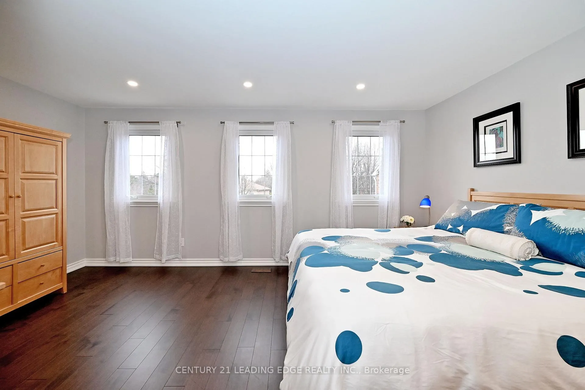 Photo 24 of 19 Berkeley Court, Markham, Unionville — HOMEH