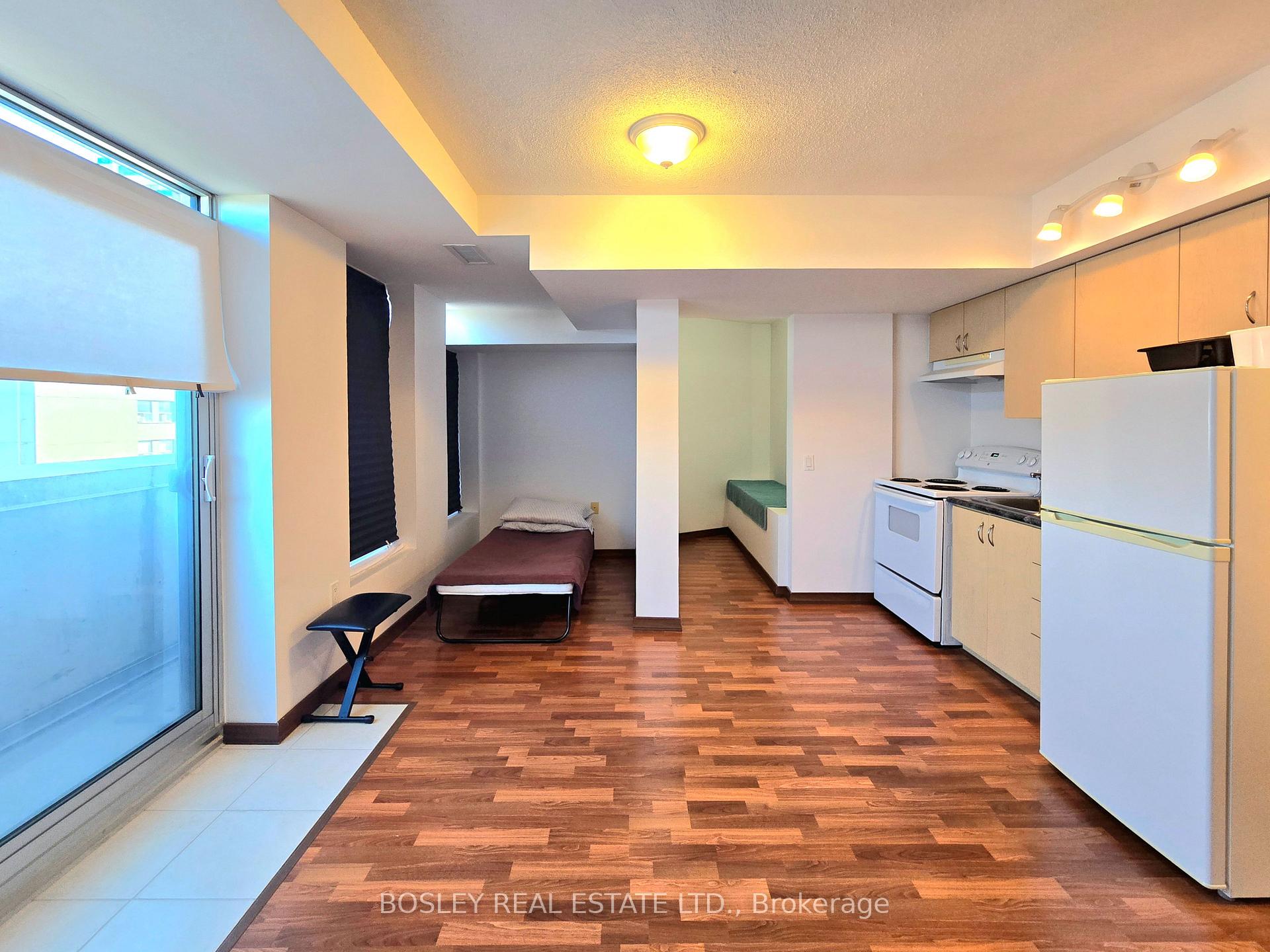 Photo 1 of Unit 702, 15 Maplewood Avenue, Toronto, Humewood-Cedarvale — HOMEH