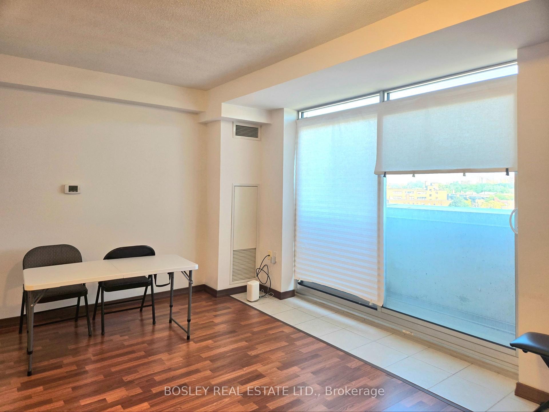Photo 6 of Unit 702, 15 Maplewood Avenue, Toronto, Humewood-Cedarvale — HOMEH