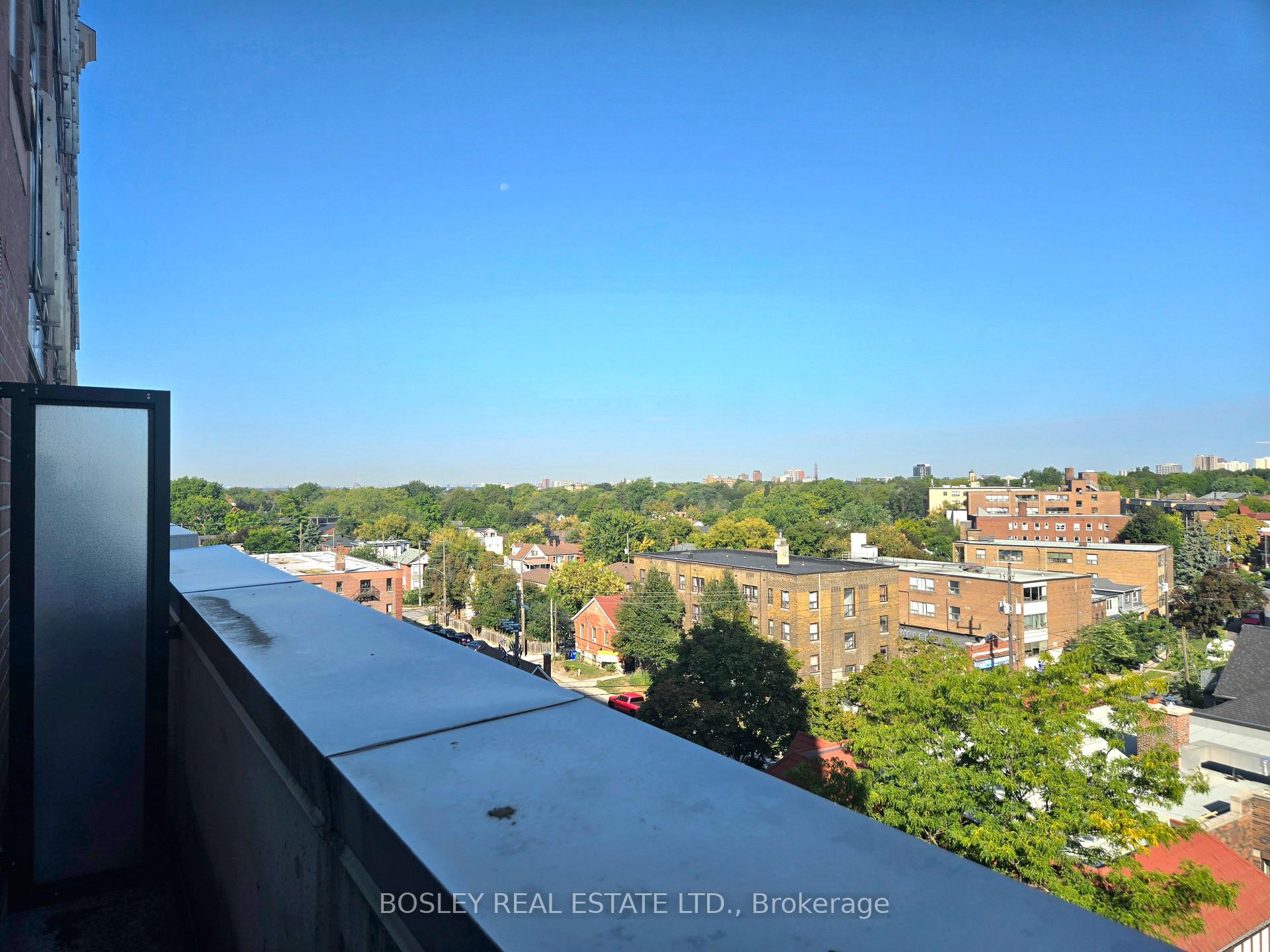 Photo 8 of Unit 702, 15 Maplewood Avenue, Toronto, Humewood-Cedarvale — HOMEH