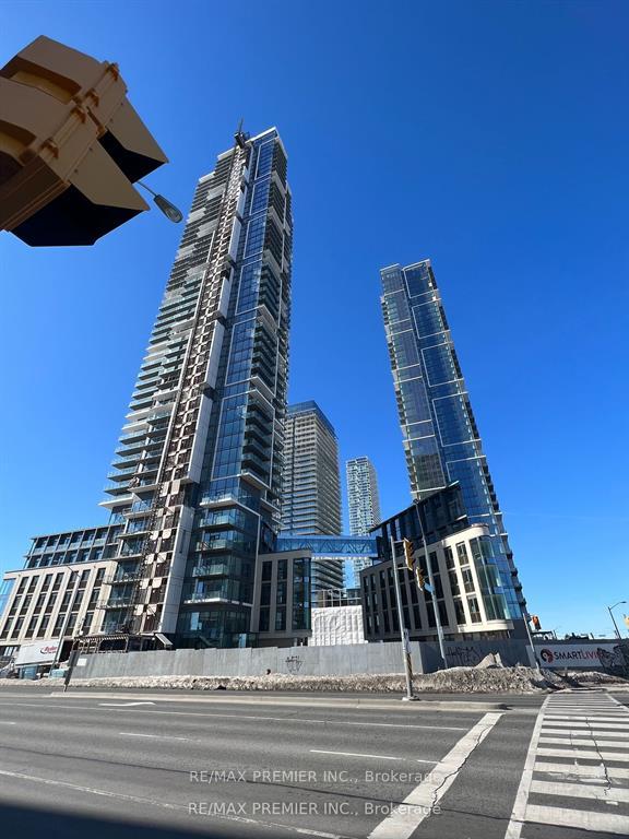 Front of Unit 905, 1000 Portage Parkway