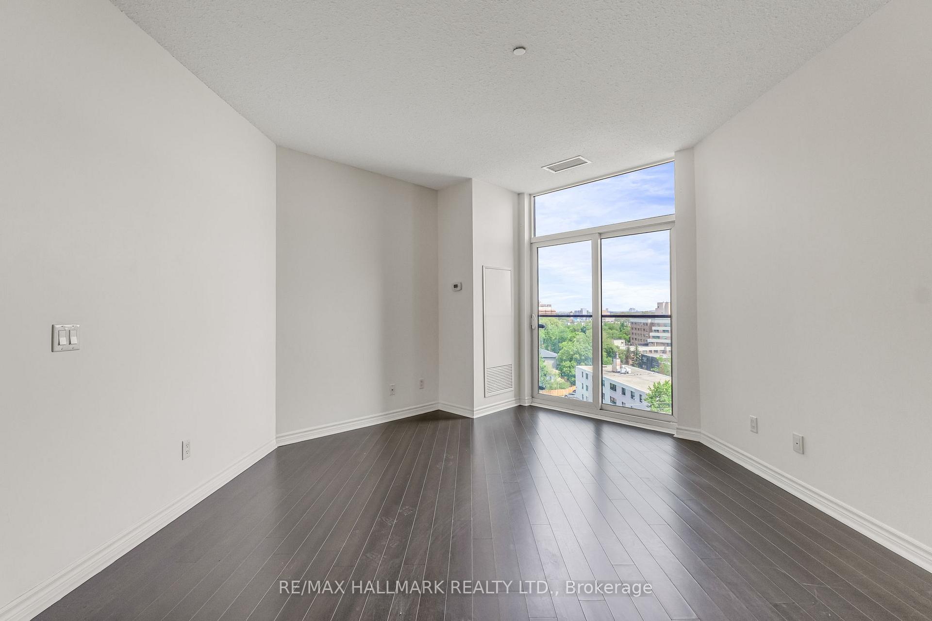 Photo 9 of Unit 907, 35 Saranac Boulevard, Toronto, Englemount-Lawrence — HOMEH