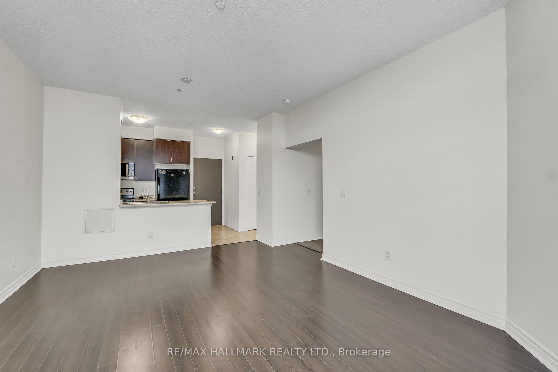 Photo 11 of Unit 907, 35 Saranac Boulevard, Toronto, Englemount-Lawrence — HOMEH