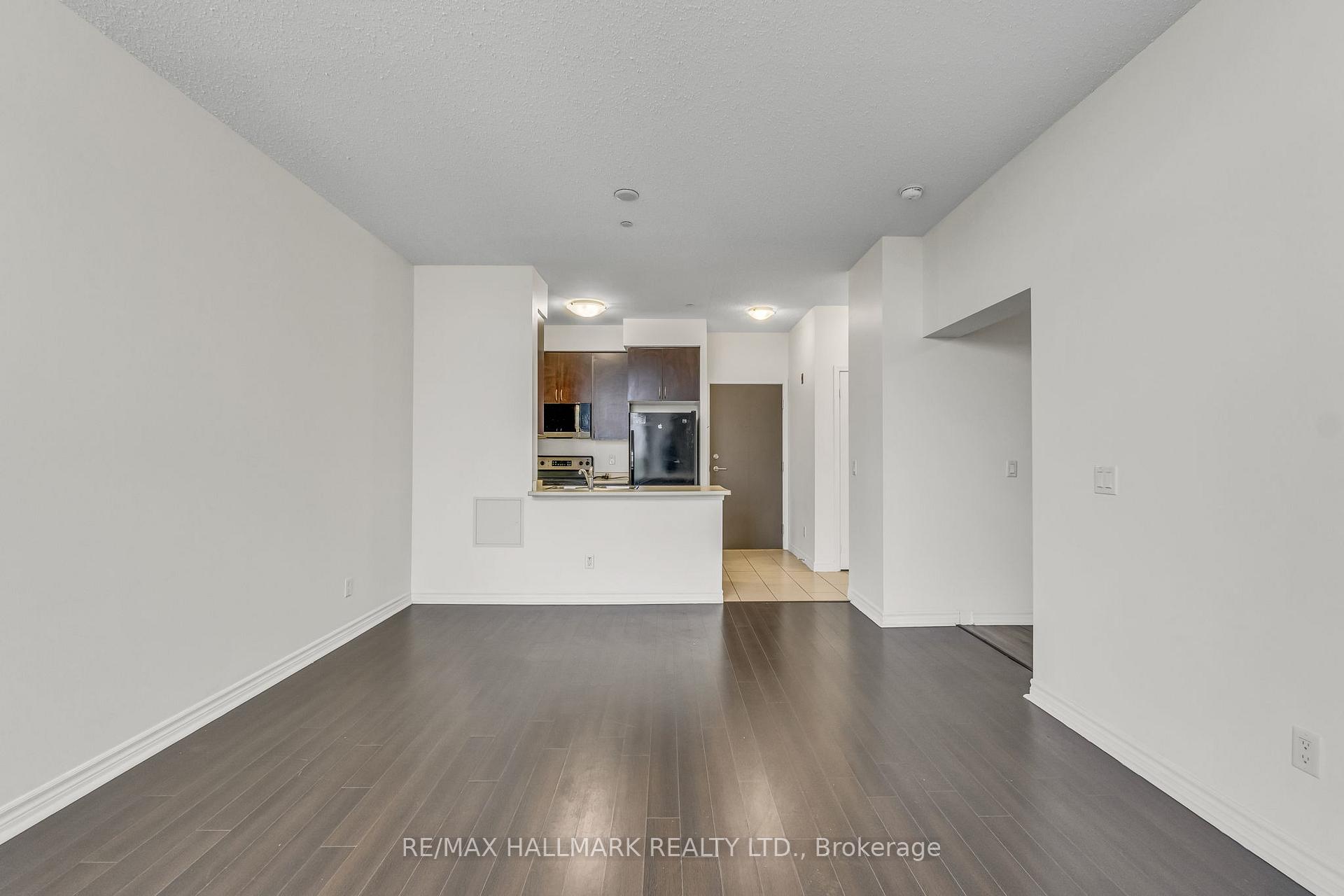 Photo 12 of Unit 907, 35 Saranac Boulevard, Toronto, Englemount-Lawrence — HOMEH