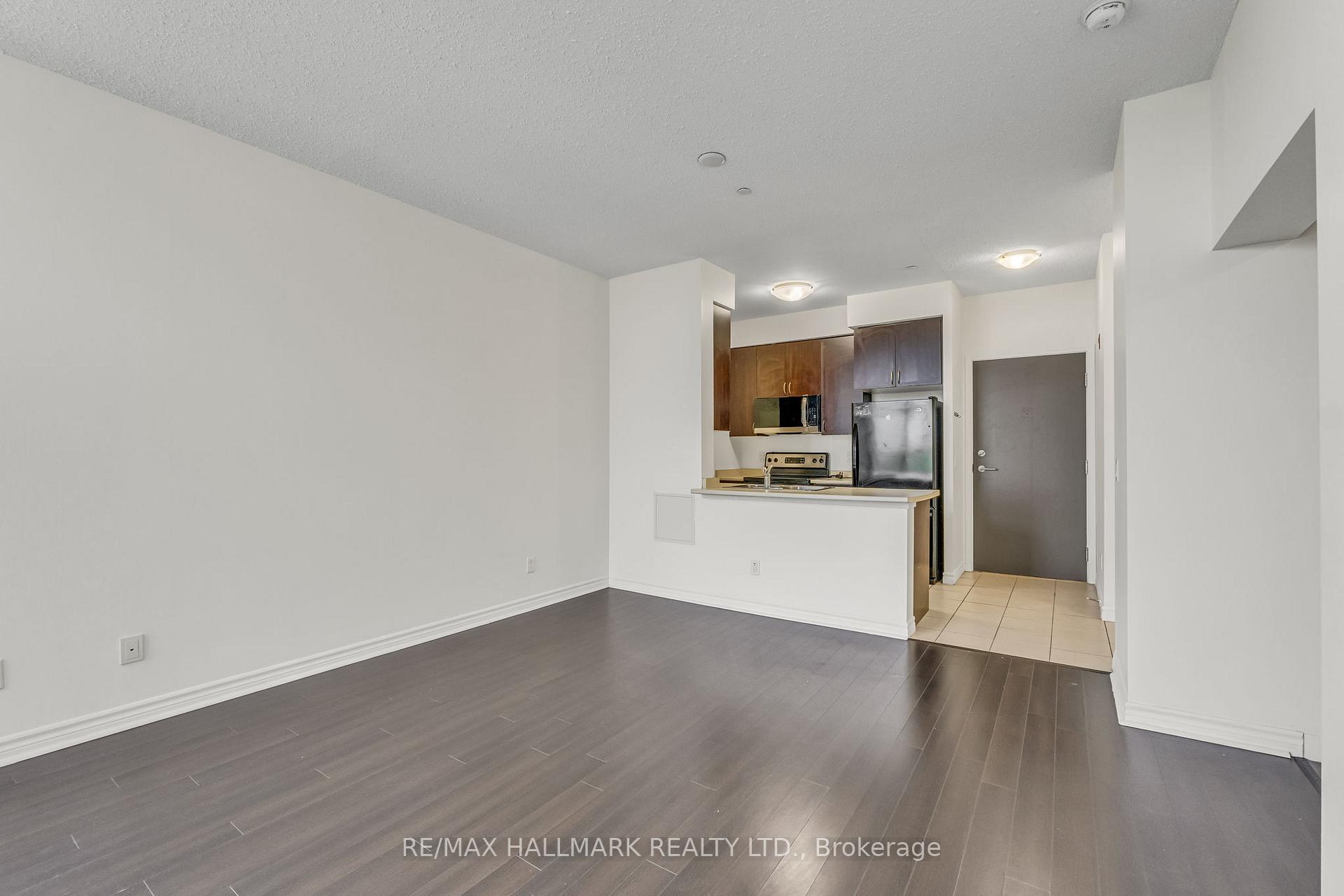 Photo 13 of Unit 907, 35 Saranac Boulevard, Toronto, Englemount-Lawrence — HOMEH