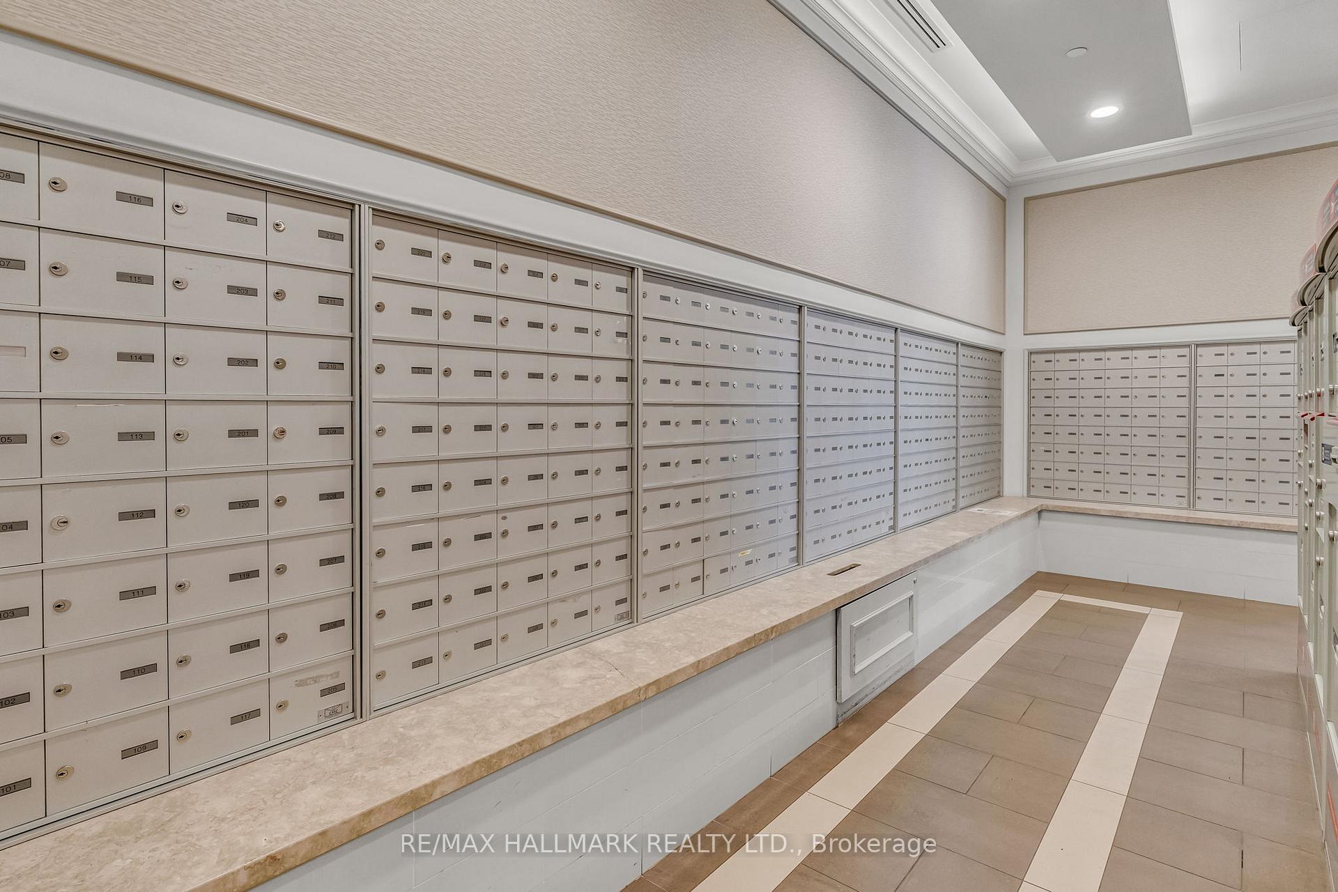 Photo 23 of Unit 907, 35 Saranac Boulevard, Toronto, Englemount-Lawrence — HOMEH