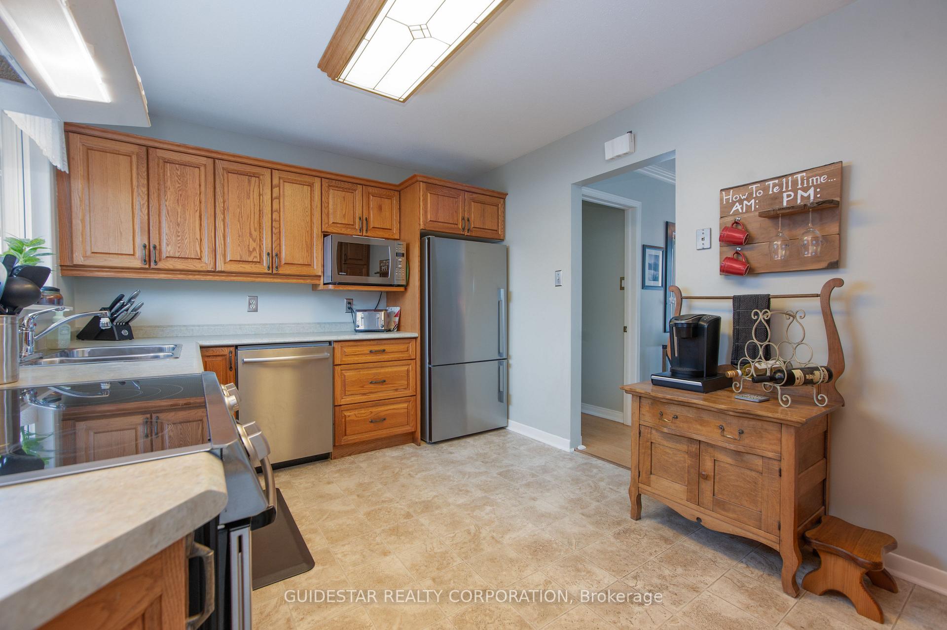 Photo 16 of 4 Solva Drive, Ottawa, Crystal Beach — HOMEH