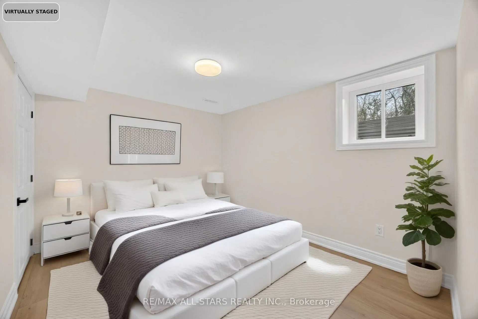 Photo 11 of 51 Garrett Drive, Georgina, Sutton & Jackson's Point — HOMEH