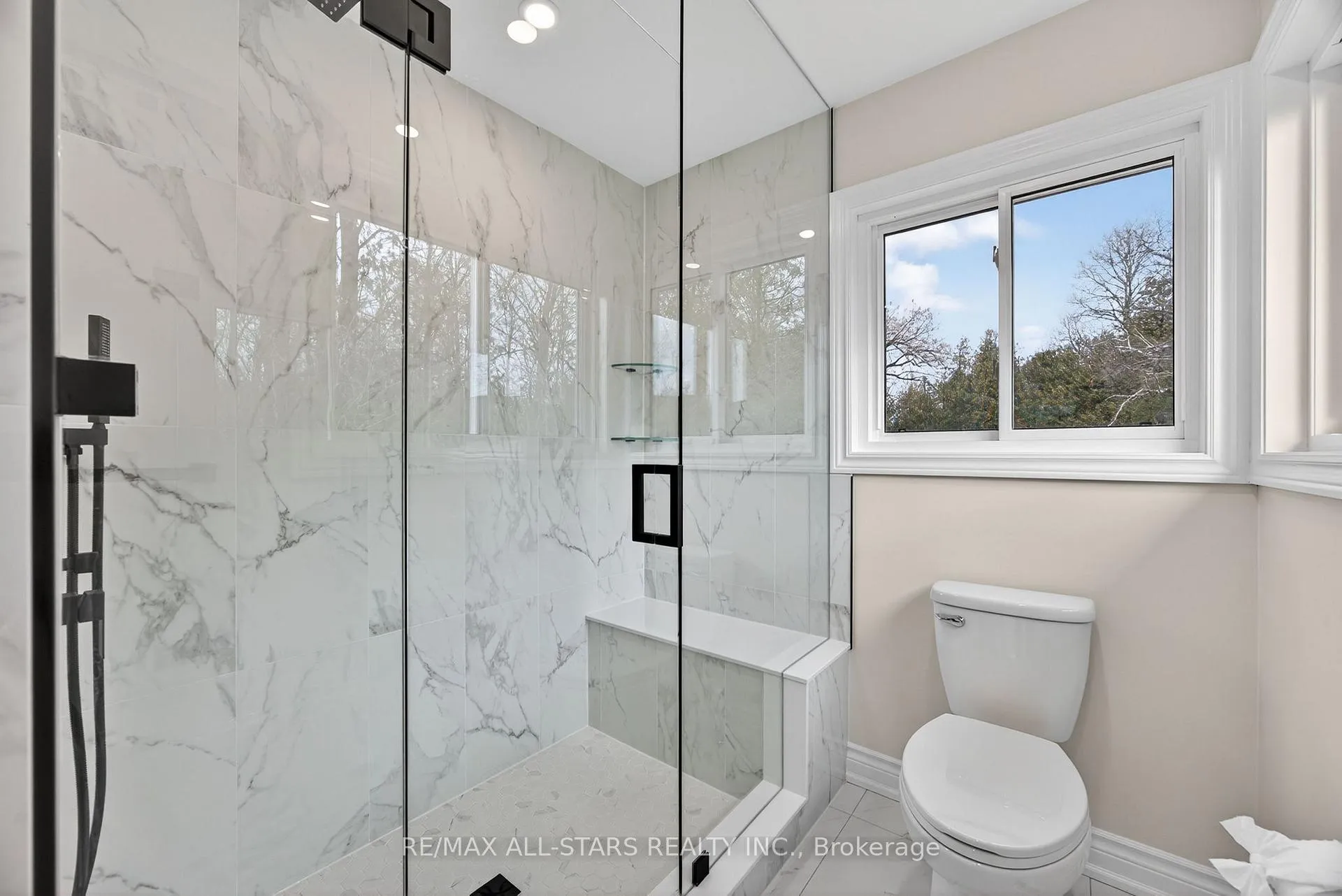 Photo 31 of 51 Garrett Drive, Georgina, Sutton & Jackson's Point — HOMEH