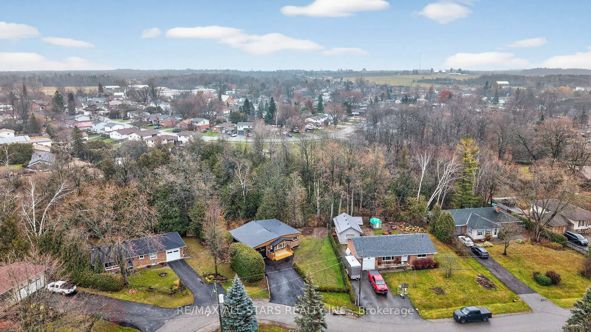 Photo 42 of 51 Garrett Drive, Georgina, Sutton & Jackson's Point — HOMEH