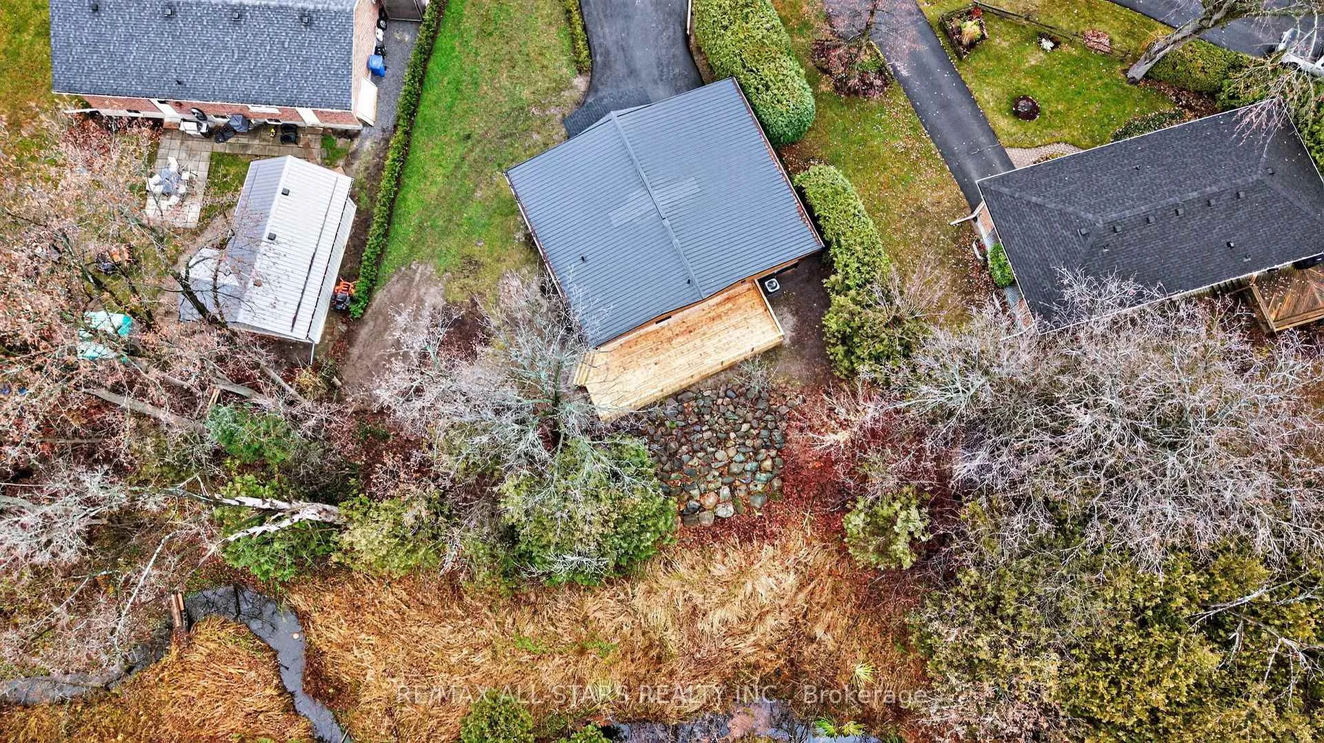 Photo 45 of 51 Garrett Drive, Georgina, Sutton & Jackson's Point — HOMEH