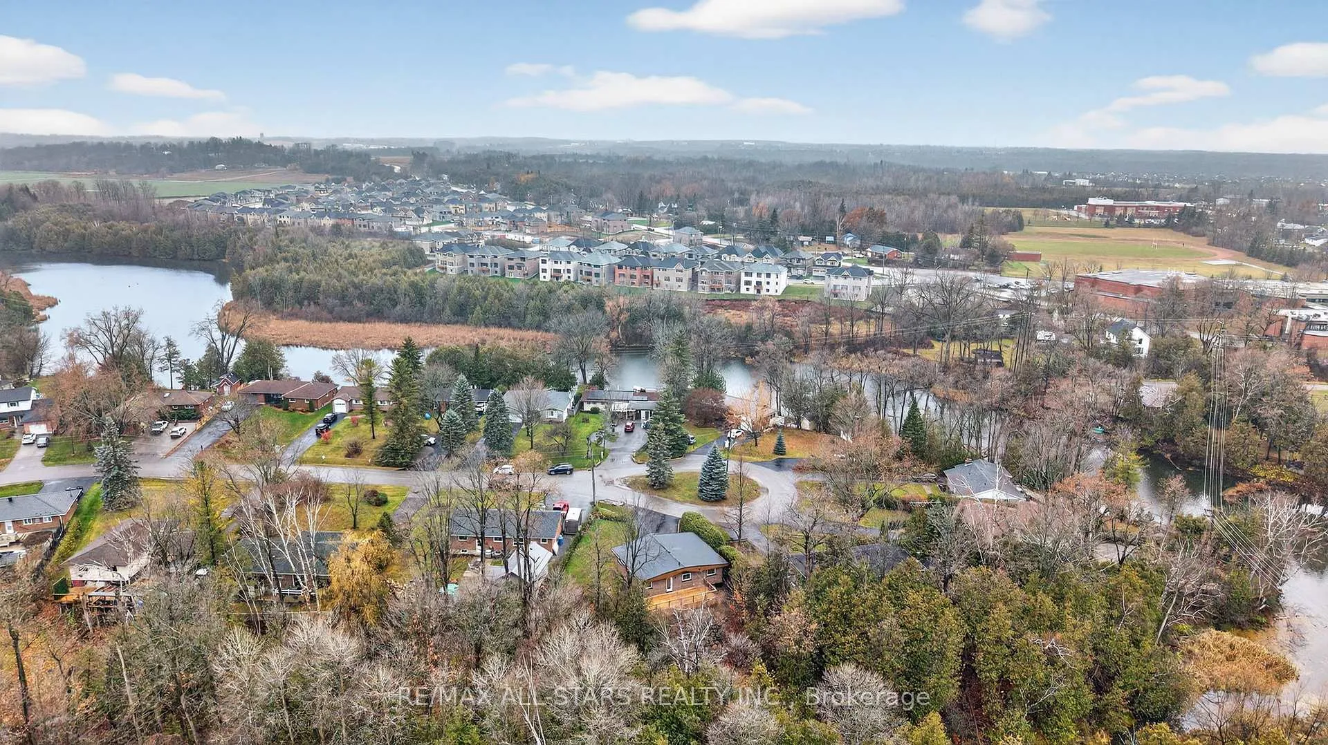 Photo 46 of 51 Garrett Drive, Georgina, Sutton & Jackson's Point — HOMEH