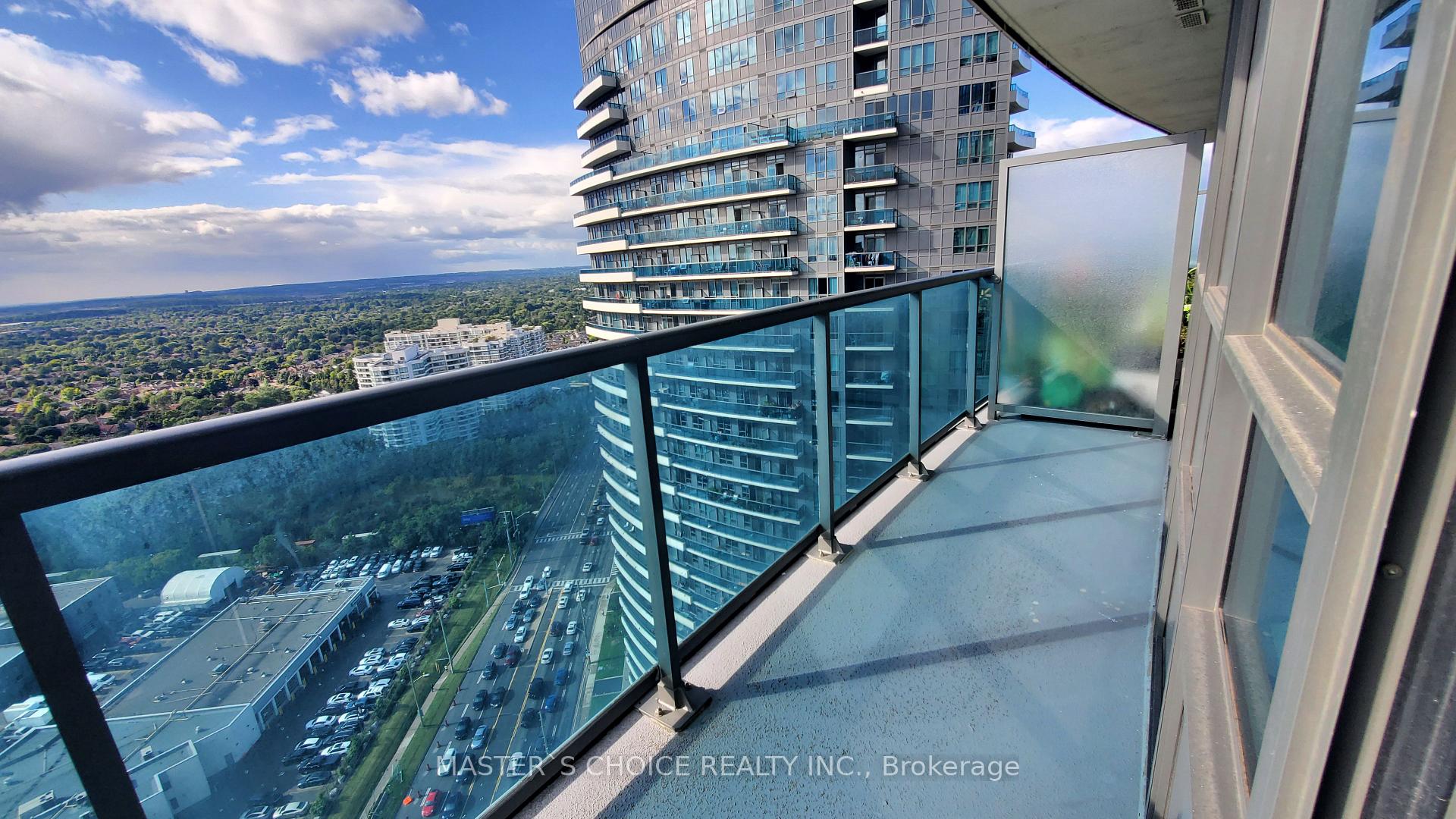 Photo 4 of Unit 2622, 7161 Yonge Street, Markham, Grandview — HOMEH