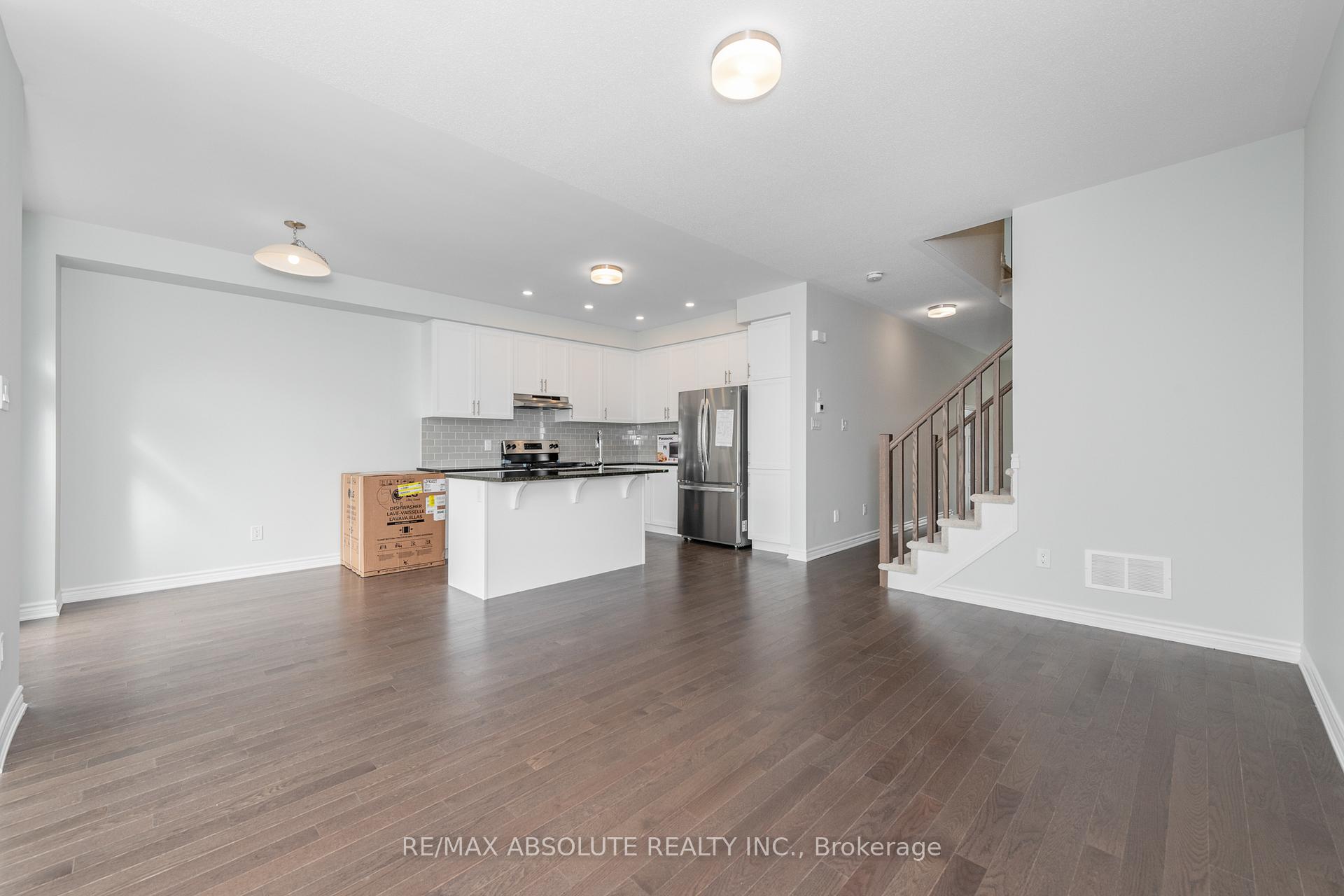 Photo 6 of 104 Mesa Drive, Ottawa, Barrhaven - Half Moon Bay — HOMEH