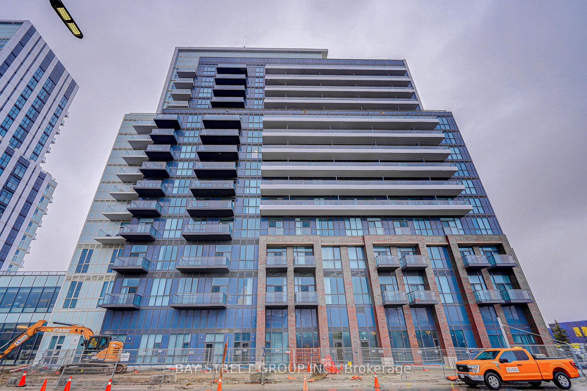 Photo 1 of Unit 509, 10 Honeycrisp Crescent, Vaughan, Vaughan Corporate Centre — HOMEH