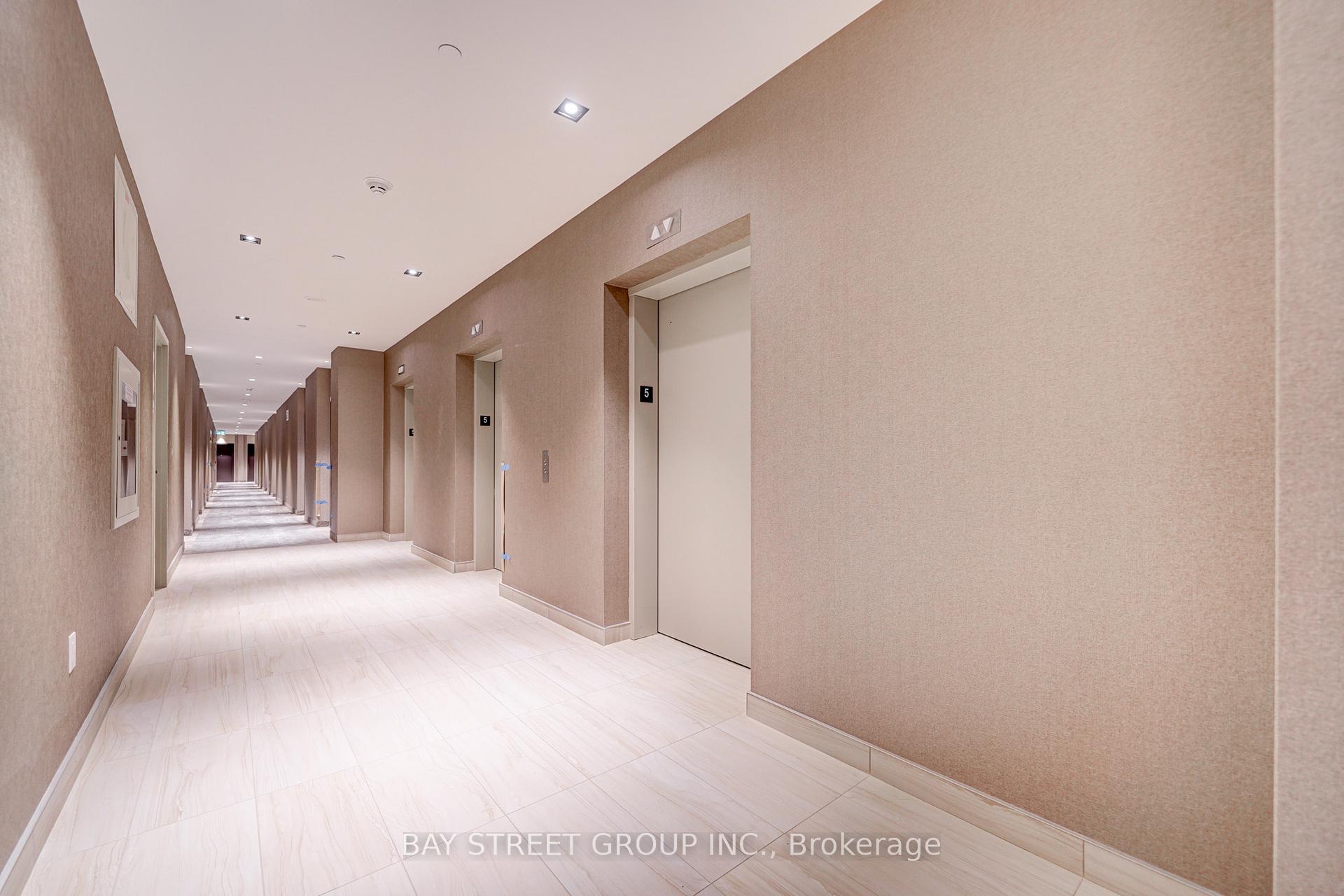 Photo 2 of Unit 509, 10 Honeycrisp Crescent, Vaughan, Vaughan Corporate Centre — HOMEH