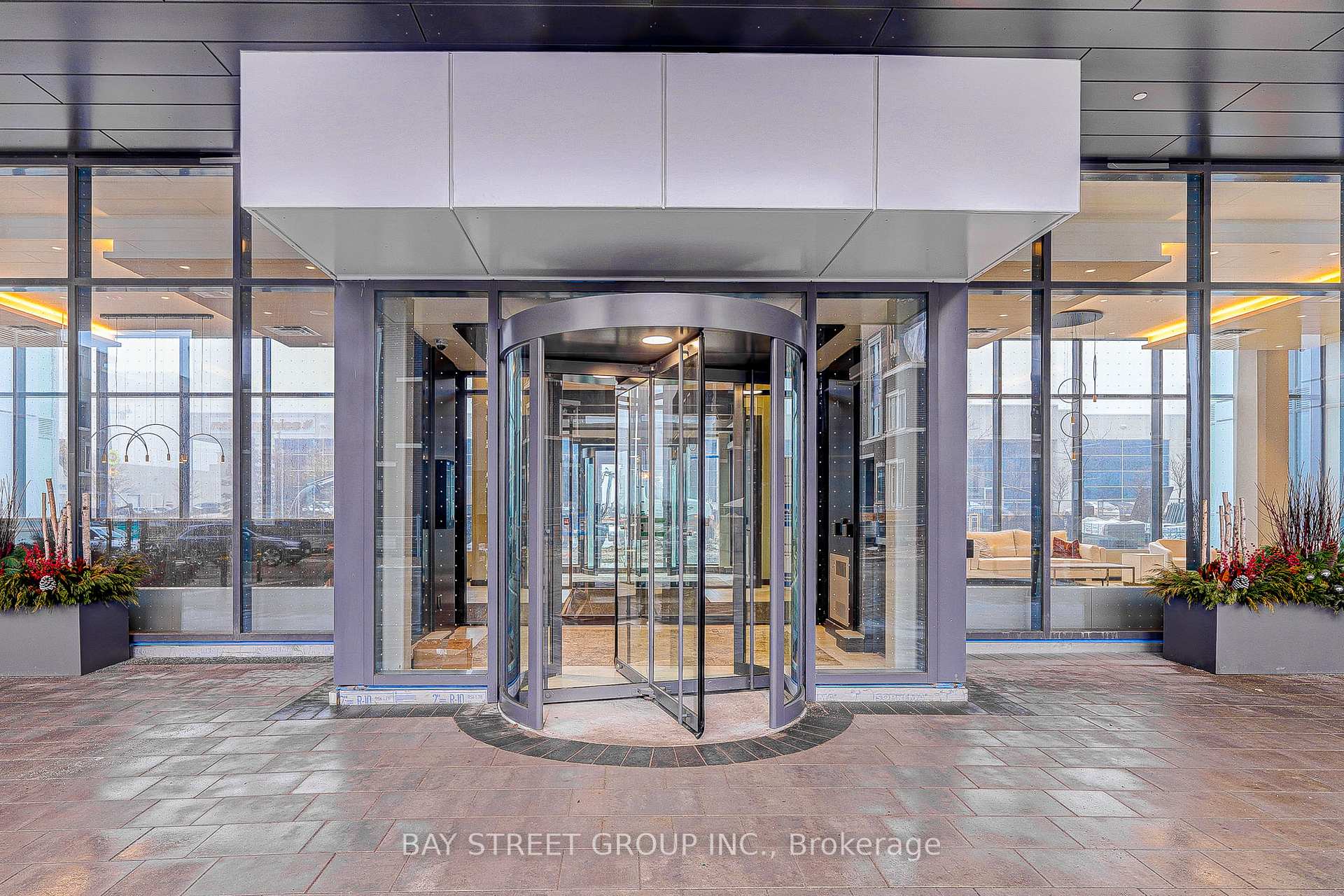 Photo 3 of Unit 509, 10 Honeycrisp Crescent, Vaughan, Vaughan Corporate Centre — HOMEH