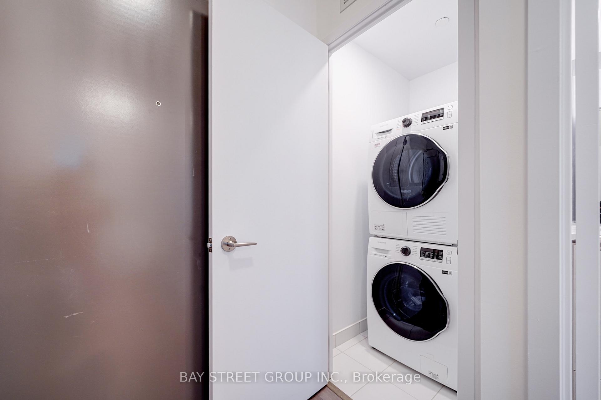 Photo 8 of Unit 509, 10 Honeycrisp Crescent, Vaughan, Vaughan Corporate Centre — HOMEH