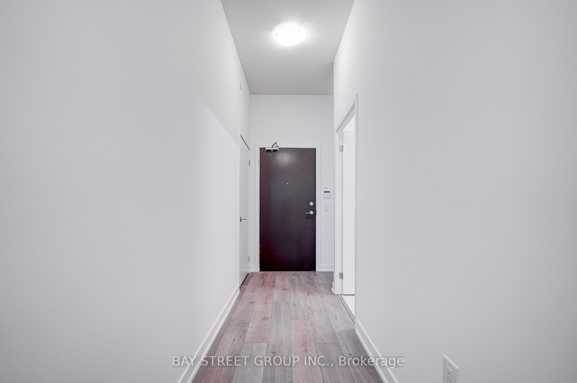 Photo 10 of Unit 509, 10 Honeycrisp Crescent, Vaughan, Vaughan Corporate Centre — HOMEH