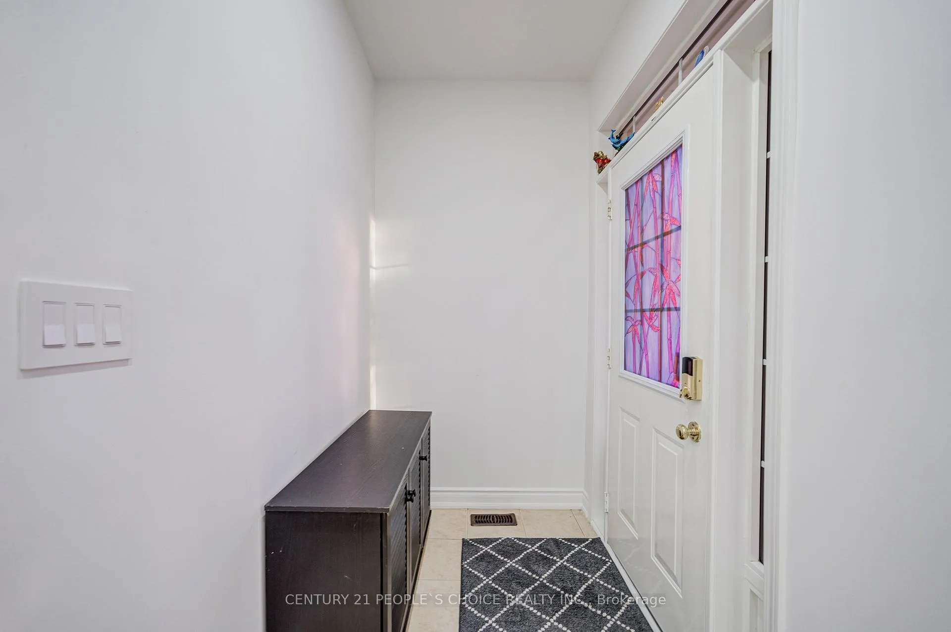 Photo 14 of 25 Dwyer Drive, Brampton, Gore Industrial North — HOMEH