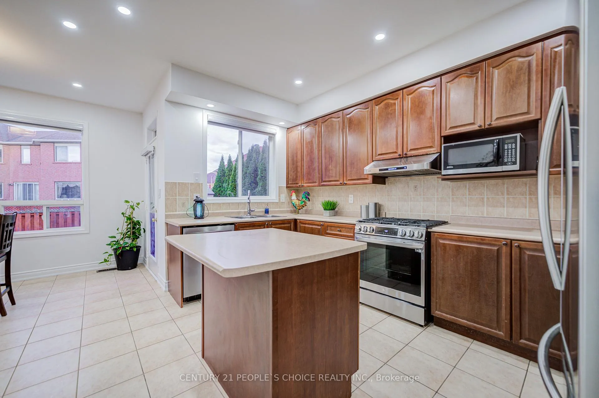 Photo 50 of 25 Dwyer Drive, Brampton, Gore Industrial North — HOMEH
