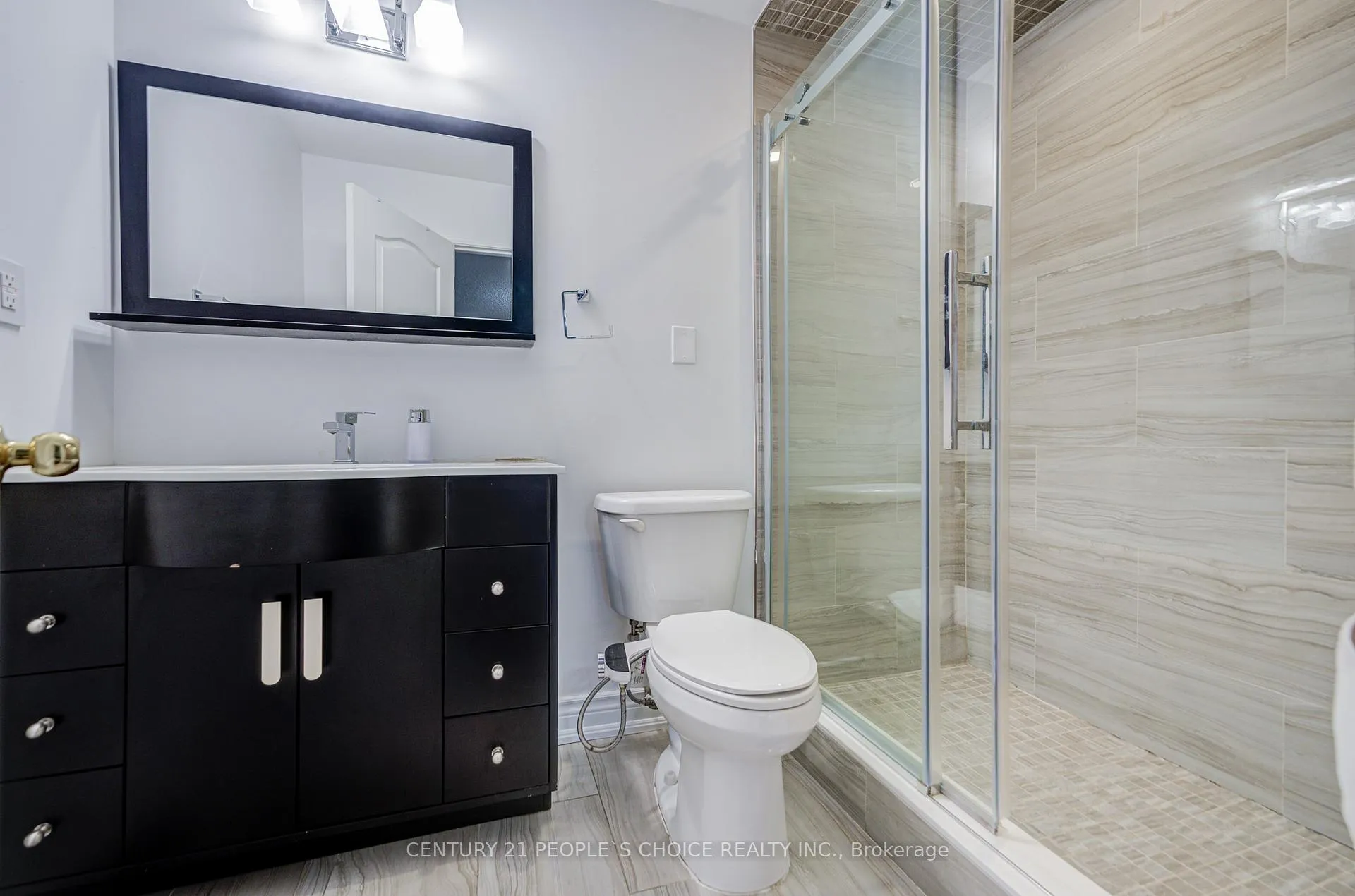 Photo 115 of 25 Dwyer Drive, Brampton, Gore Industrial North — HOMEH