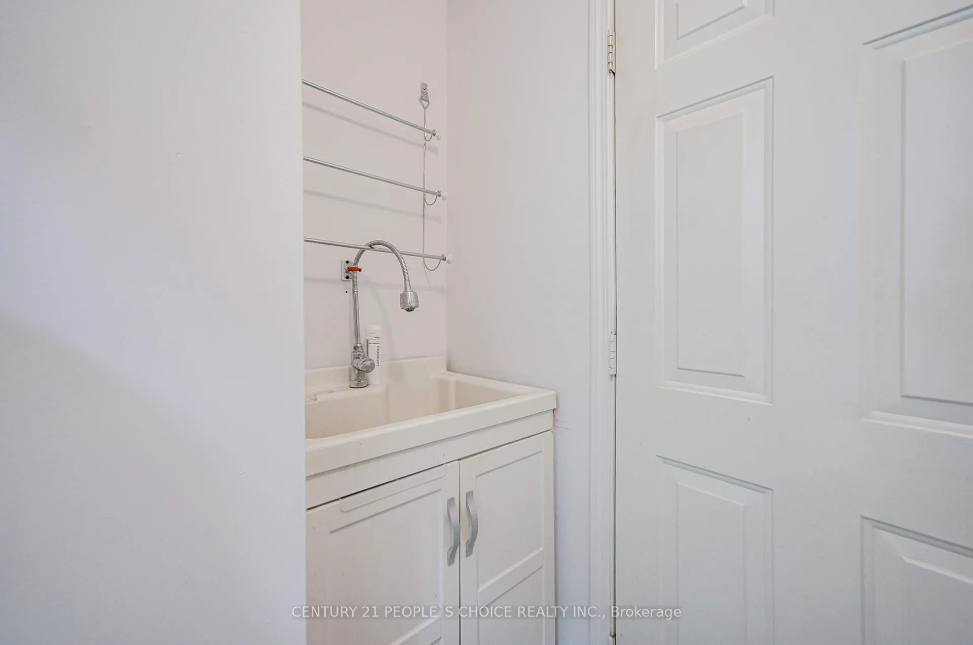 Photo 126 of 25 Dwyer Drive, Brampton, Gore Industrial North — HOMEH