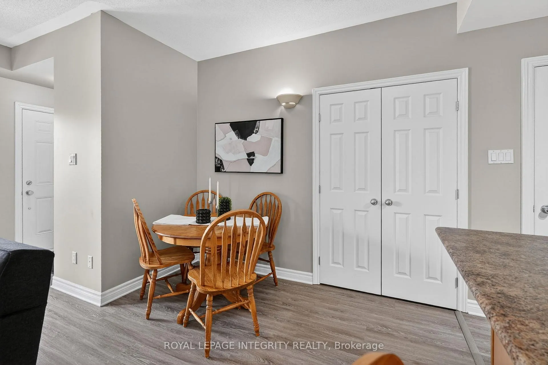 Photo 15 of Unit E, 156 Waterbridge Drive E, Ottawa, Barrhaven East — HOMEH