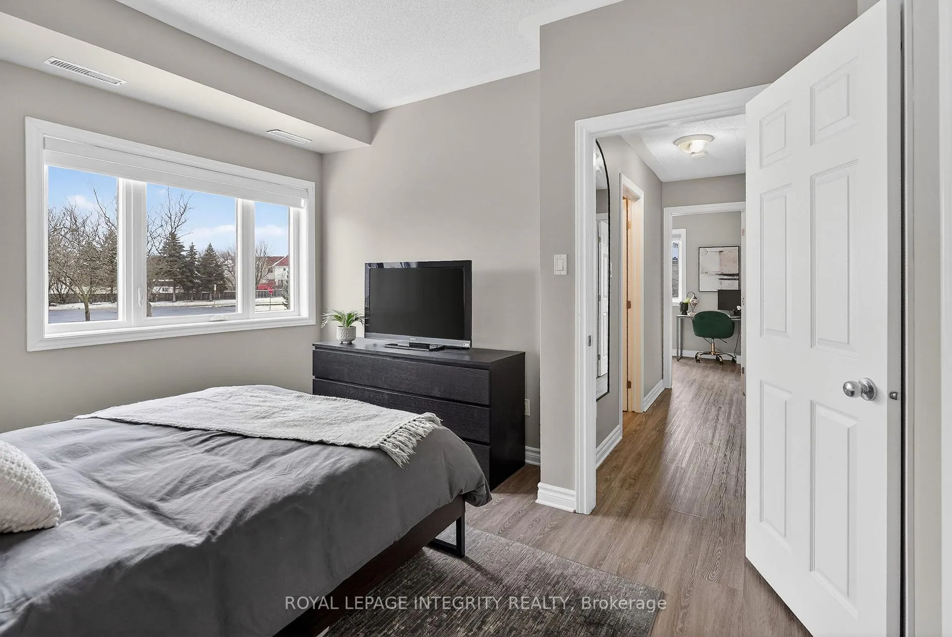 Photo 17 of Unit E, 156 Waterbridge Drive E, Ottawa, Barrhaven East — HOMEH