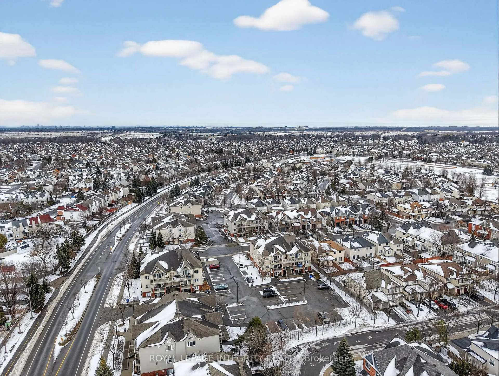 Photo 30 of Unit E, 156 Waterbridge Drive E, Ottawa, Barrhaven East — HOMEH