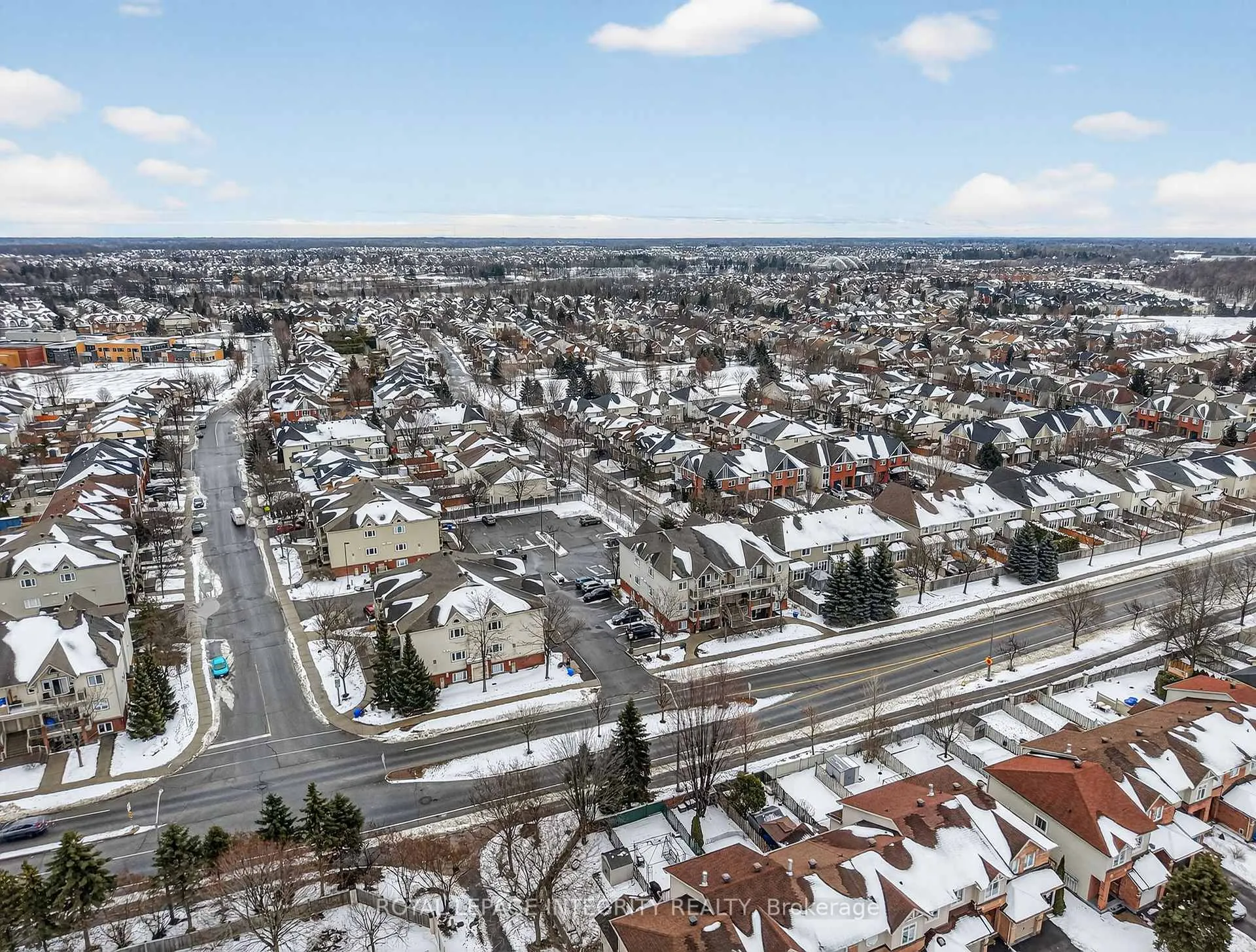 Photo 33 of Unit E, 156 Waterbridge Drive E, Ottawa, Barrhaven East — HOMEH