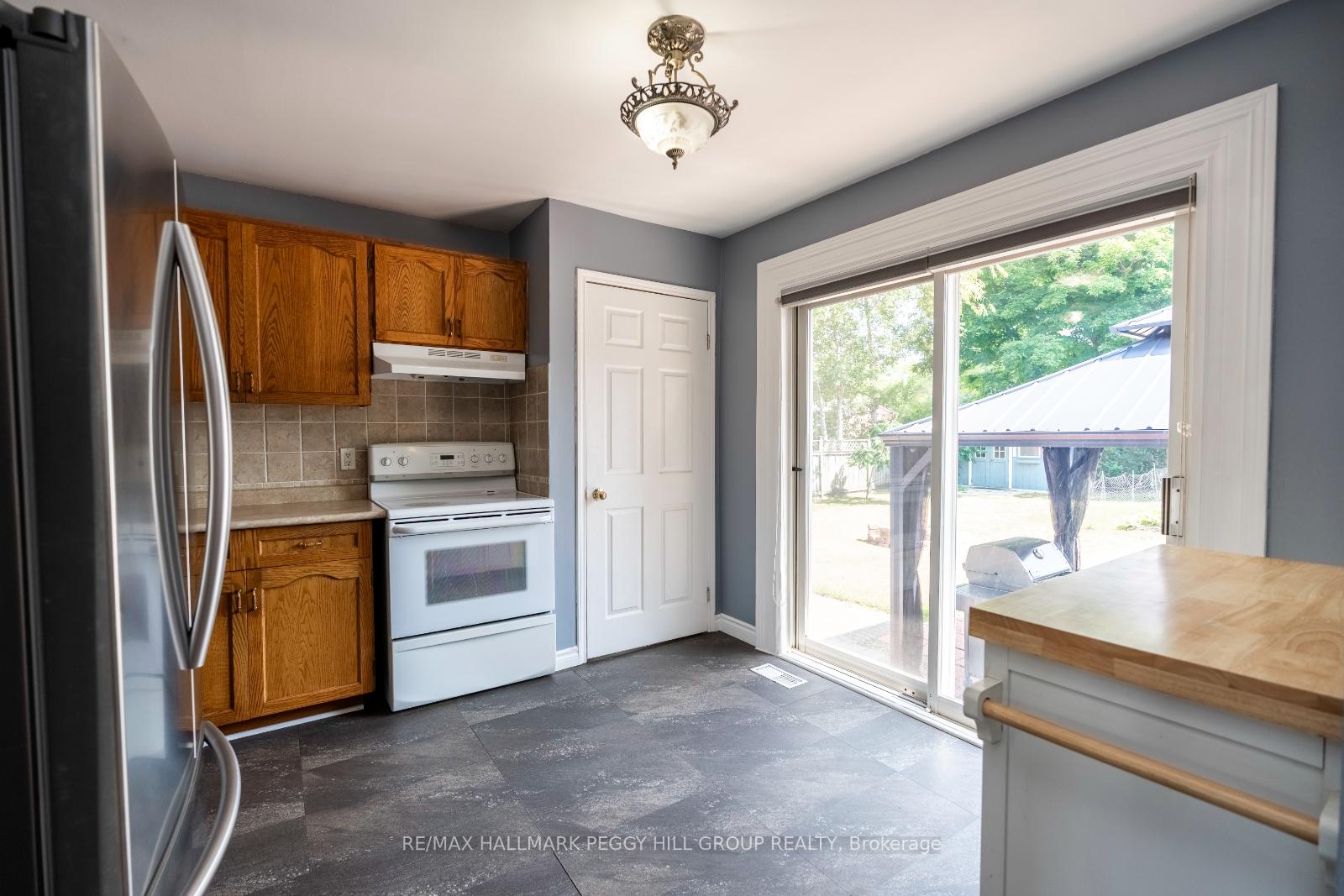 Photo 3 of 35 Ashburton Crescent, Essa, Angus — HOMEH
