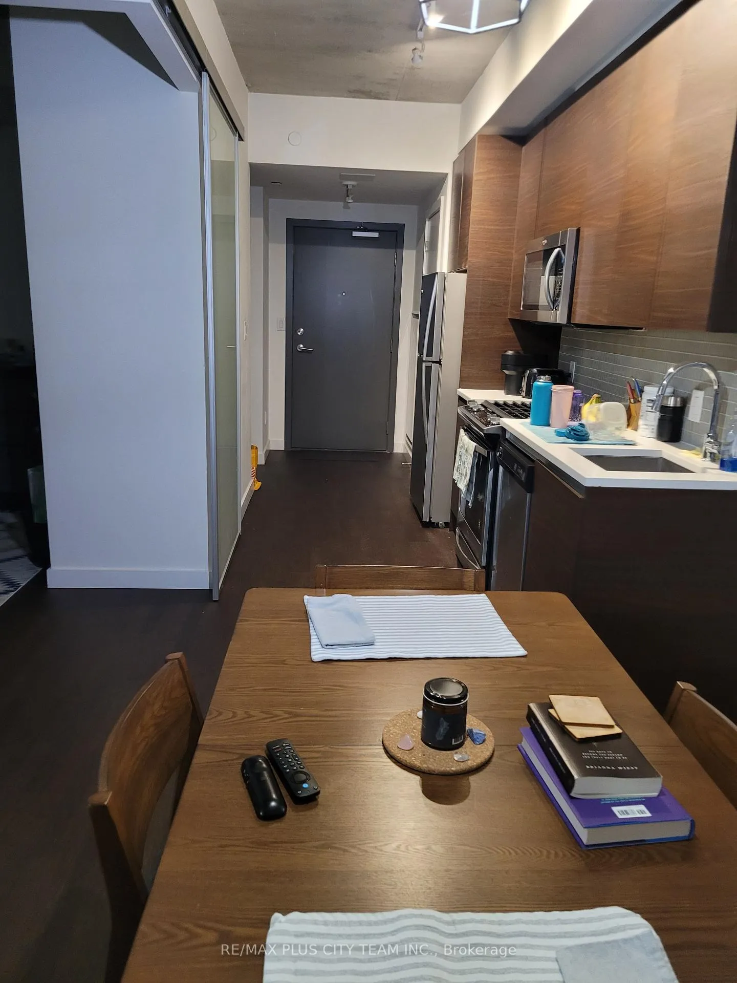 Photo 4 of Unit 305, 246 Logan Avenue, Toronto, South Riverdale — HOMEH