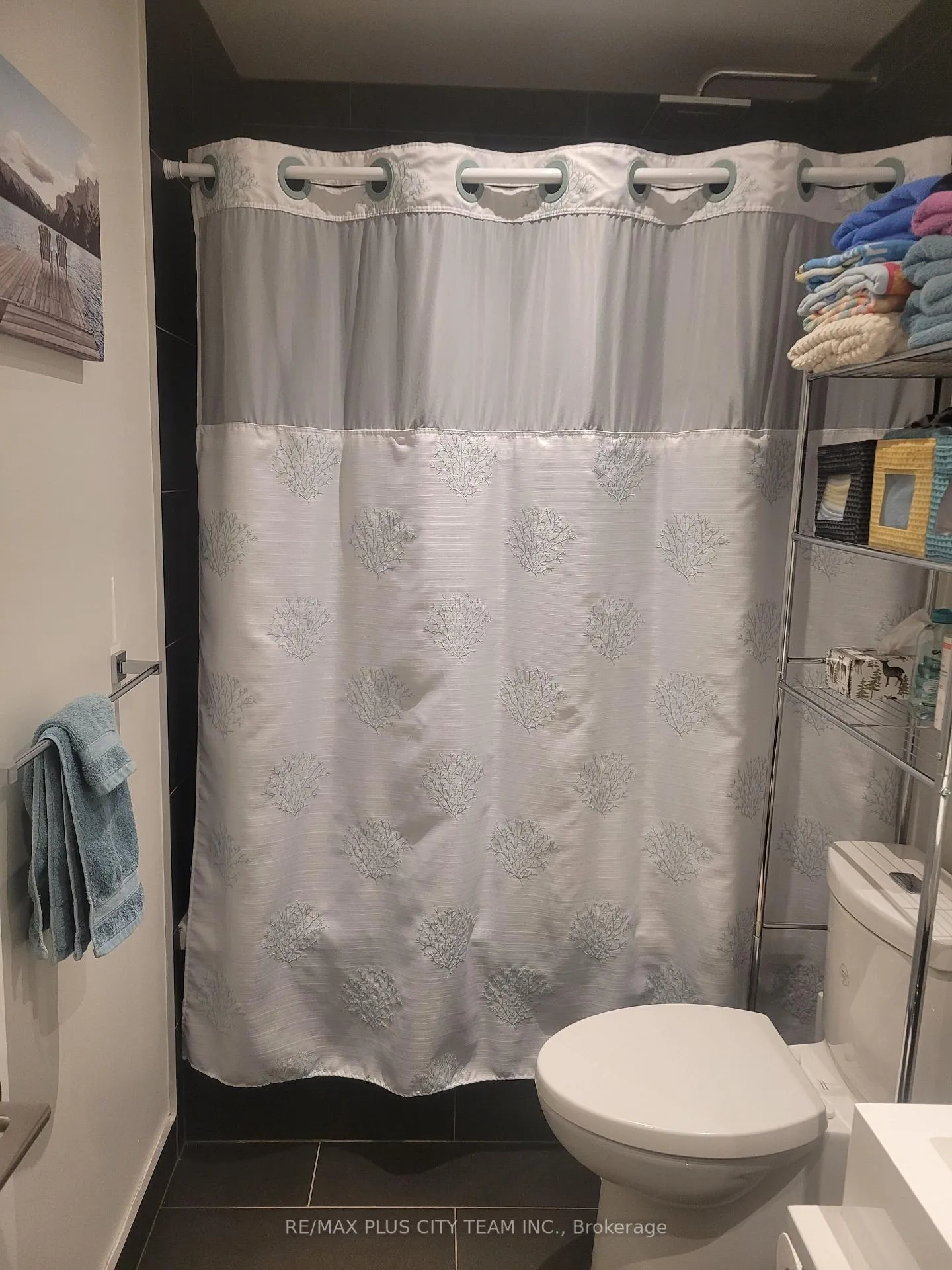 Photo 8 of Unit 305, 246 Logan Avenue, Toronto, South Riverdale — HOMEH
