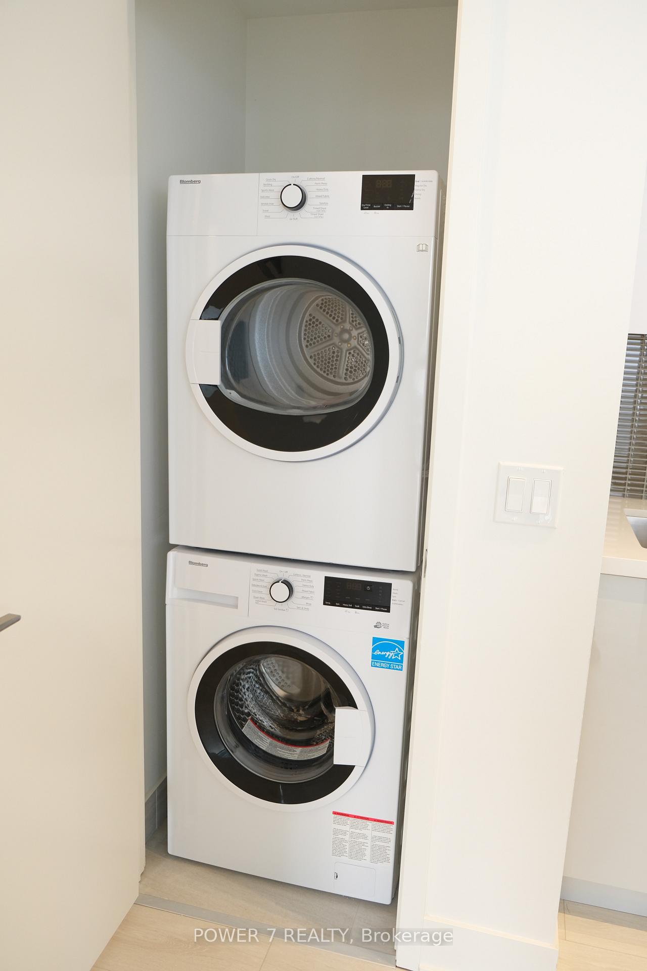 Photo 8 of Unit 1002, 2908 Highway 7 Road, Vaughan, Concord — HOMEH