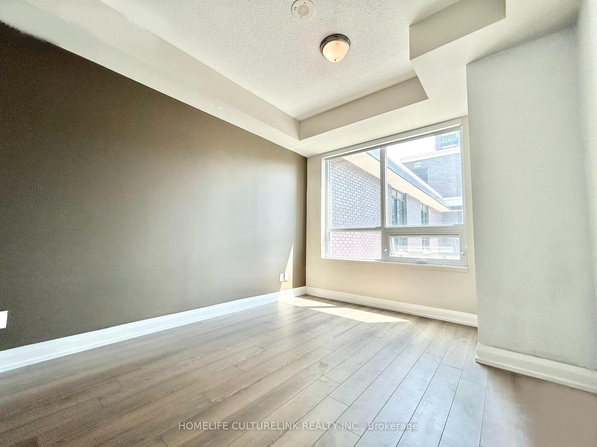 Photo 8 of Unit 729, 25 Water Walk Drive, Markham, Unionville — HOMEH
