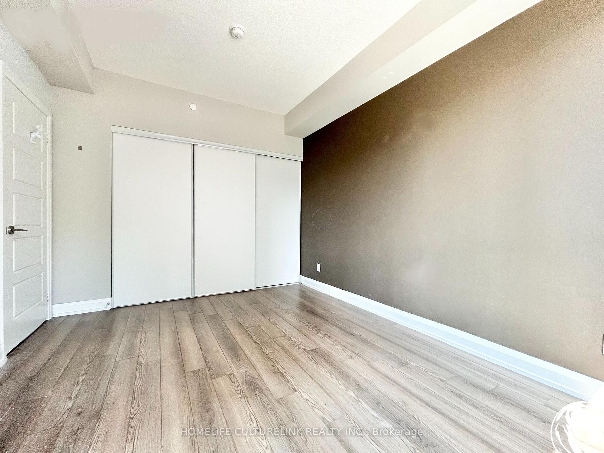 Photo 10 of Unit 729, 25 Water Walk Drive, Markham, Unionville — HOMEH