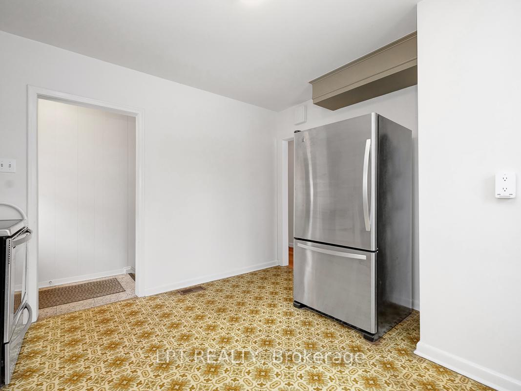 Photo 10 of 2058 Tilson Street, Ottawa, Elmvale Acres — HOMEH