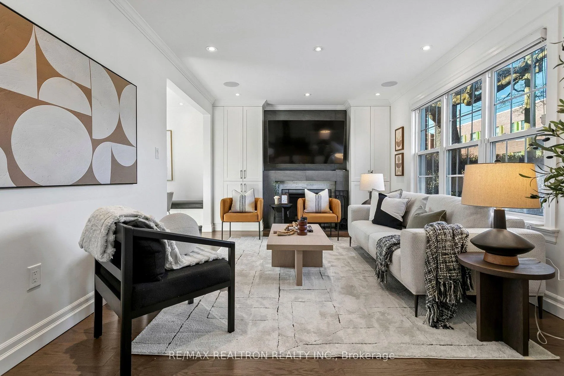 Photo 3 of 180 Windermere Avenue, Toronto, High Park-Swansea — HOMEH